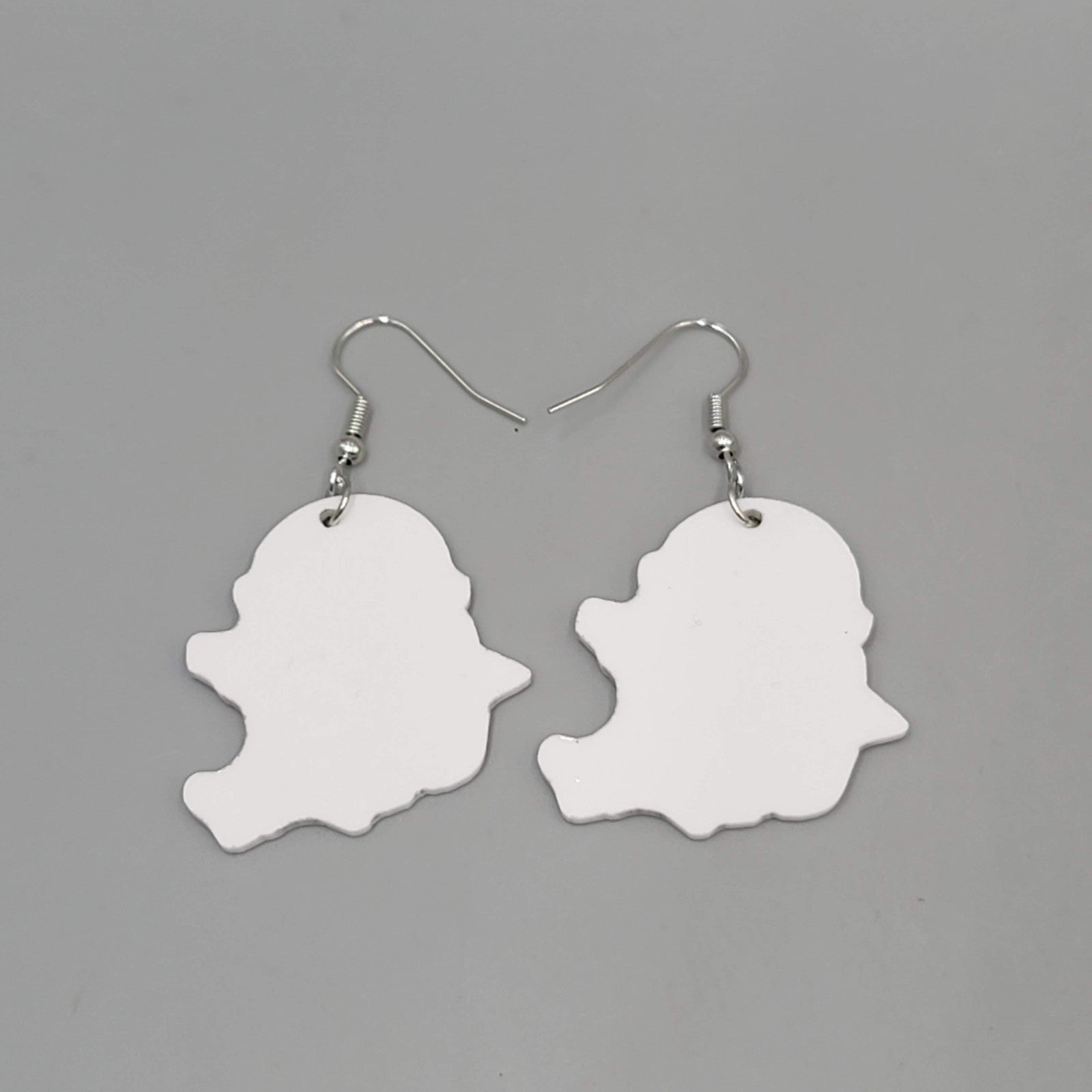 Space Kitty Cat Pierced Earrings Silver tone Dangle  1.25 in