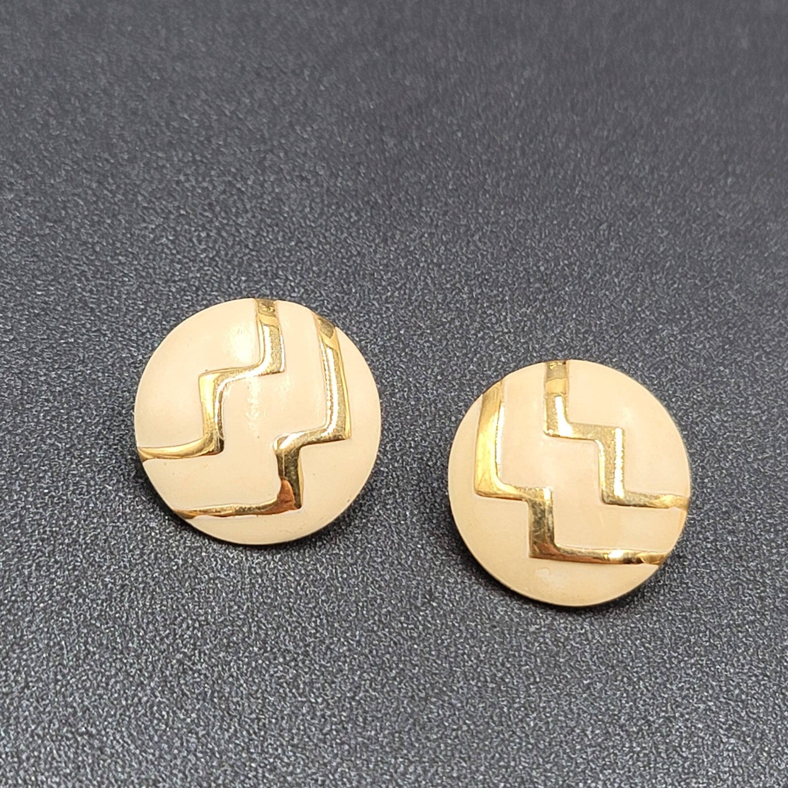 Vintage MONET Pierced Earrings Gold Plated Cream White Enamel Round 7/8"