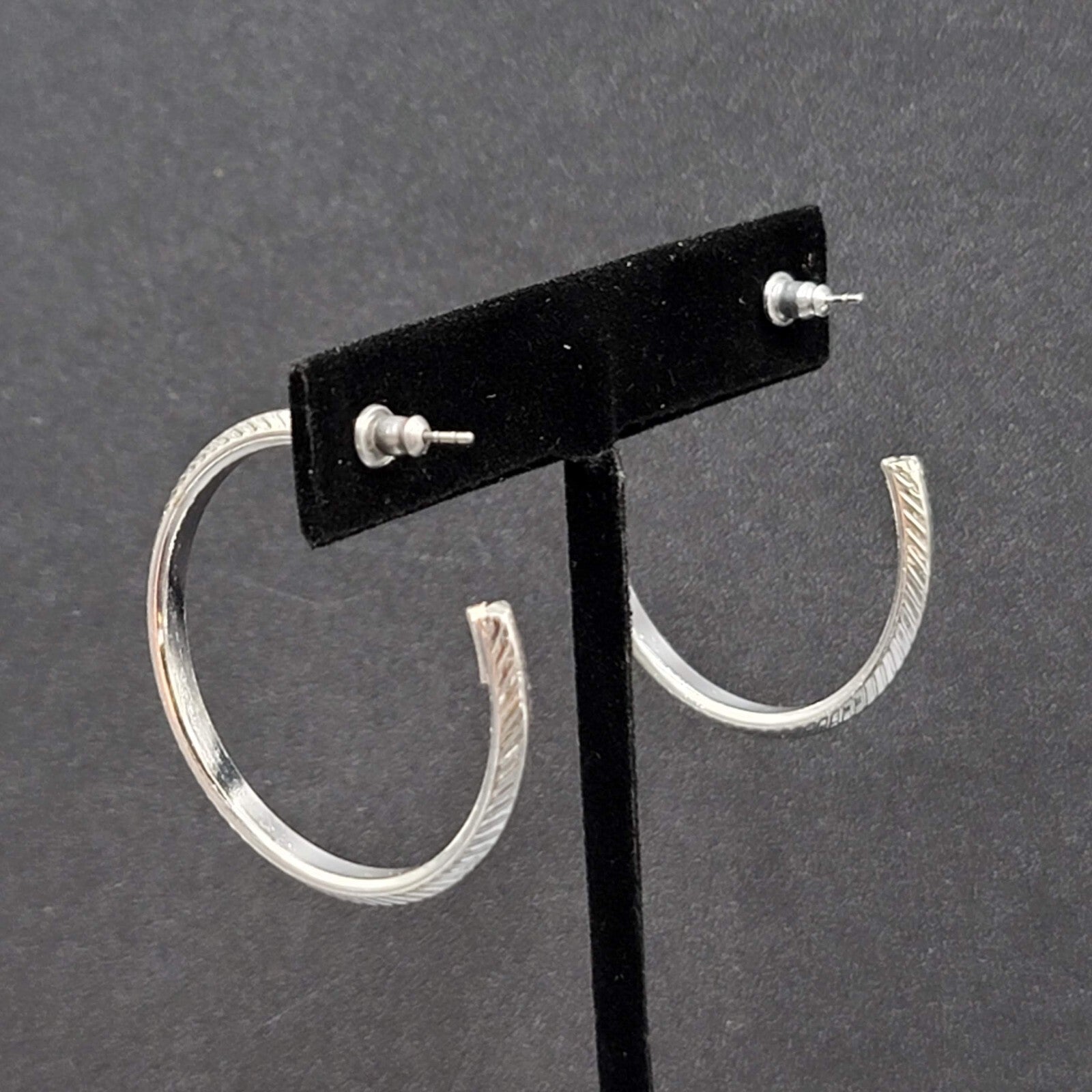 Pierced Earrings Silver tone Textured Hoops 1.5"