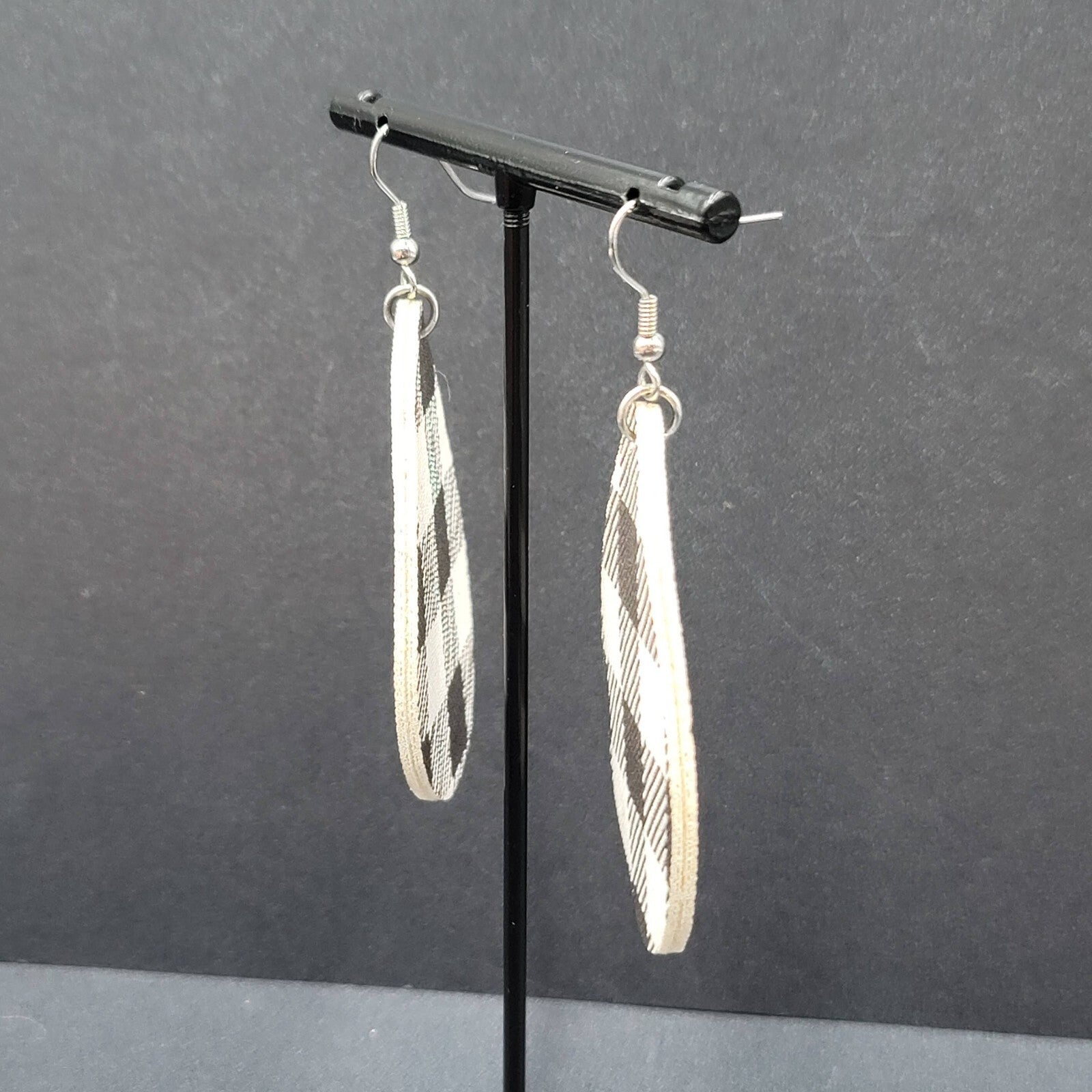 Pierced Earrings Black White Teardrop Plaid Dangle 2.25"