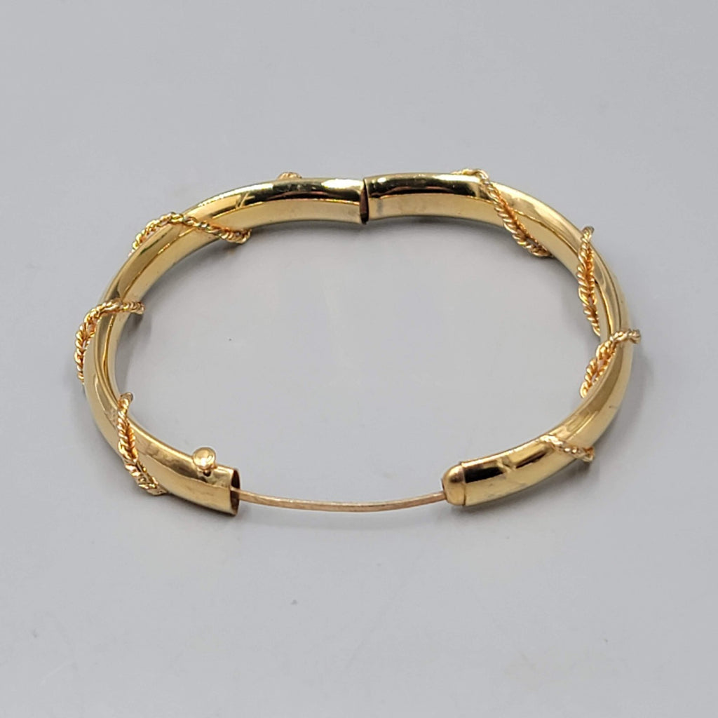Vintage Hinged Oval Bracelet Gold tone Twist Accent Design 6.75 in