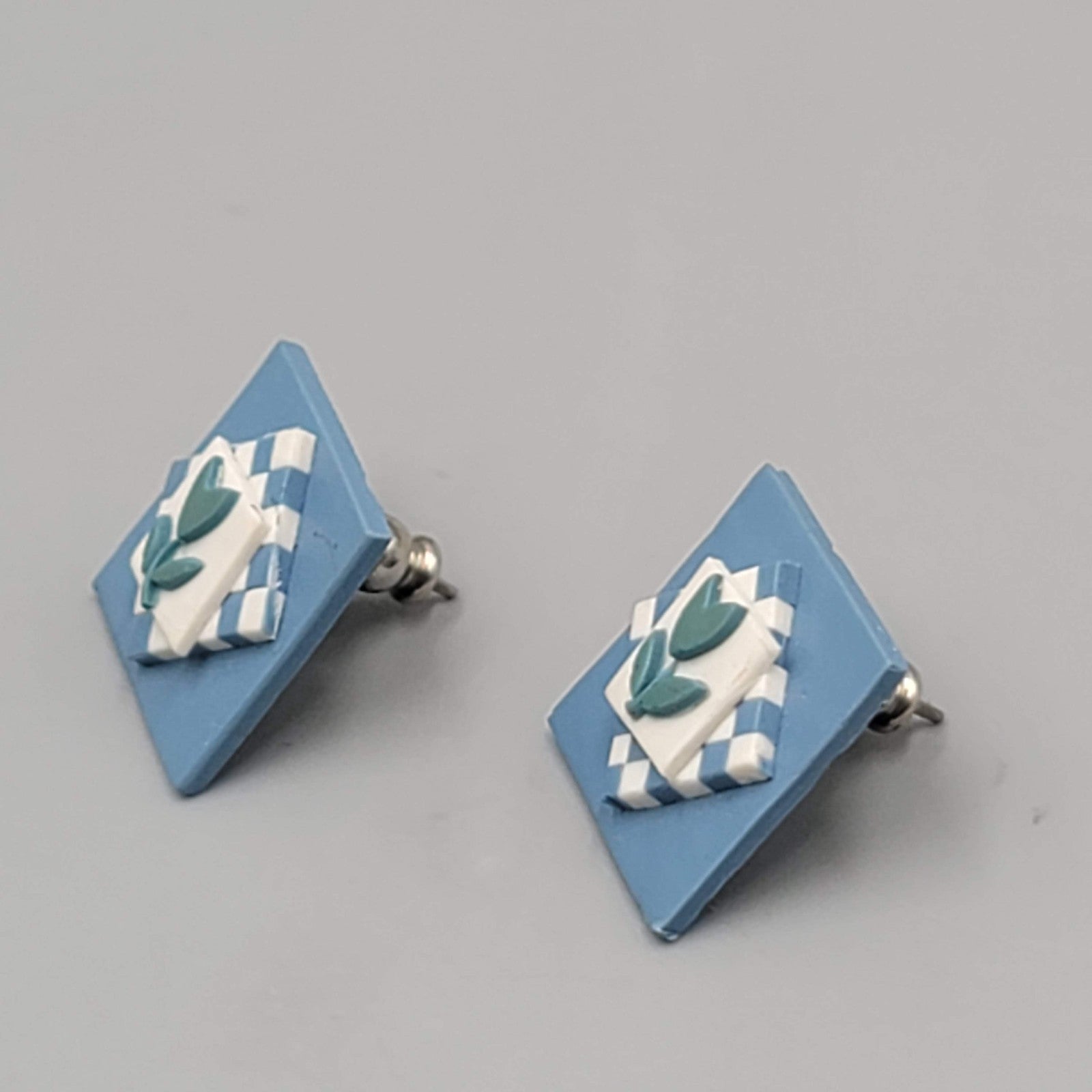 Vintage Blue Tulip Flower Pierced Earrings Square Drop 3/4"