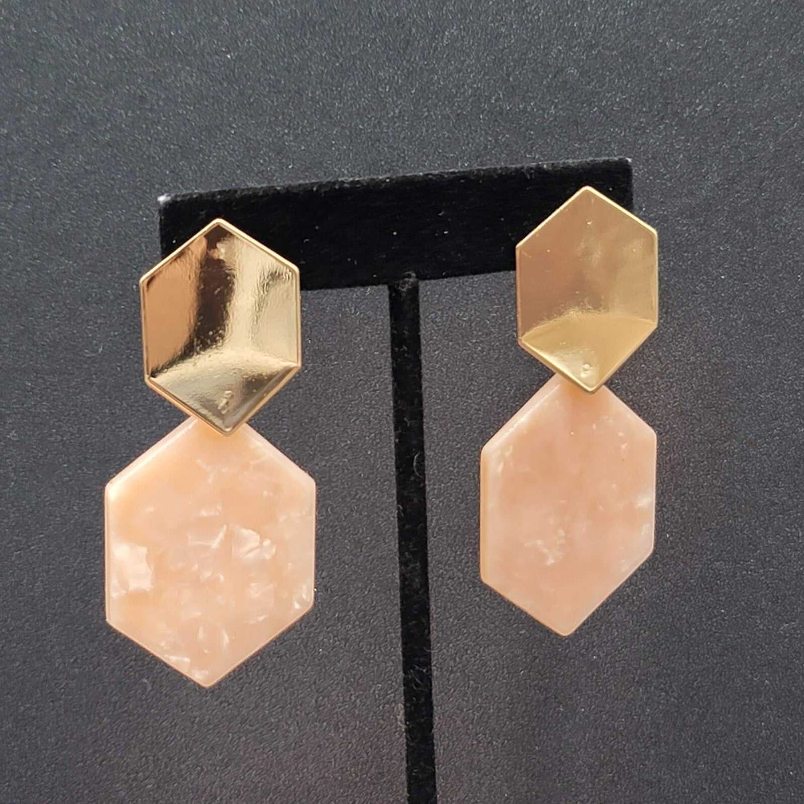 Pierced Earrings Gold tone Pink Resin Geometric Dangle 2.5"