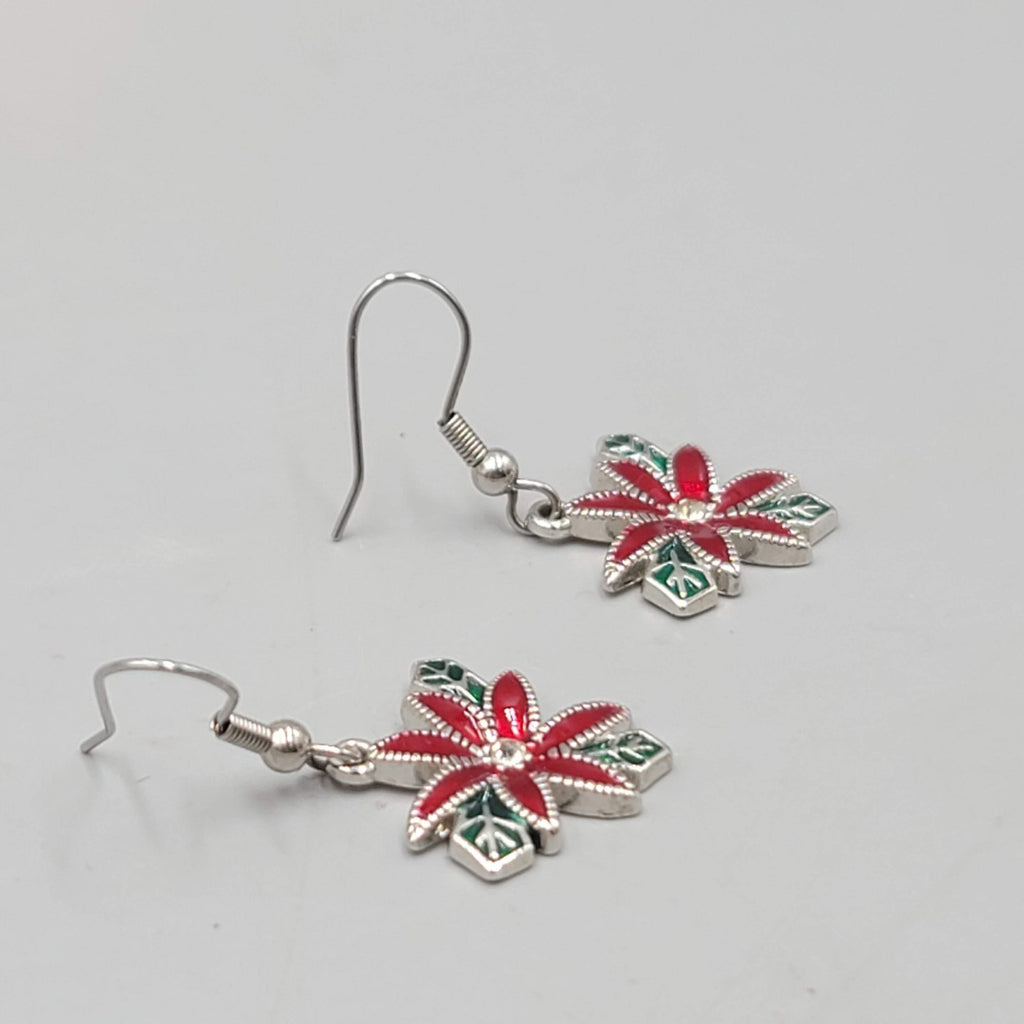 Christmas Flower Pierced Earrings Silver tone Dangle Poinsettia 3/4"