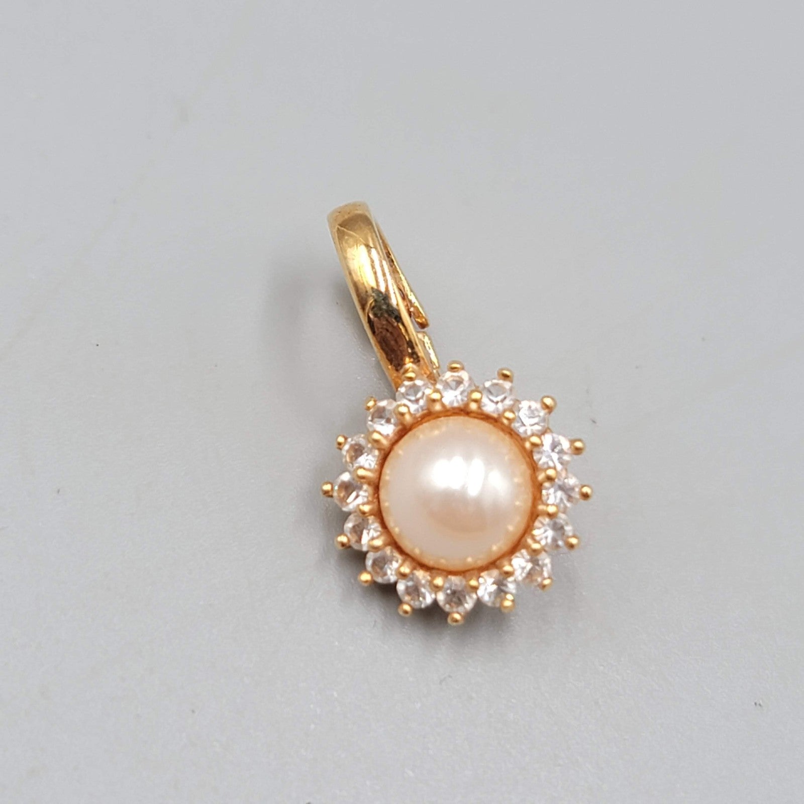 Gold Tone Pearl CZ Halo Pendant Necklace Vintage Style Elegant Jewelry Accessory