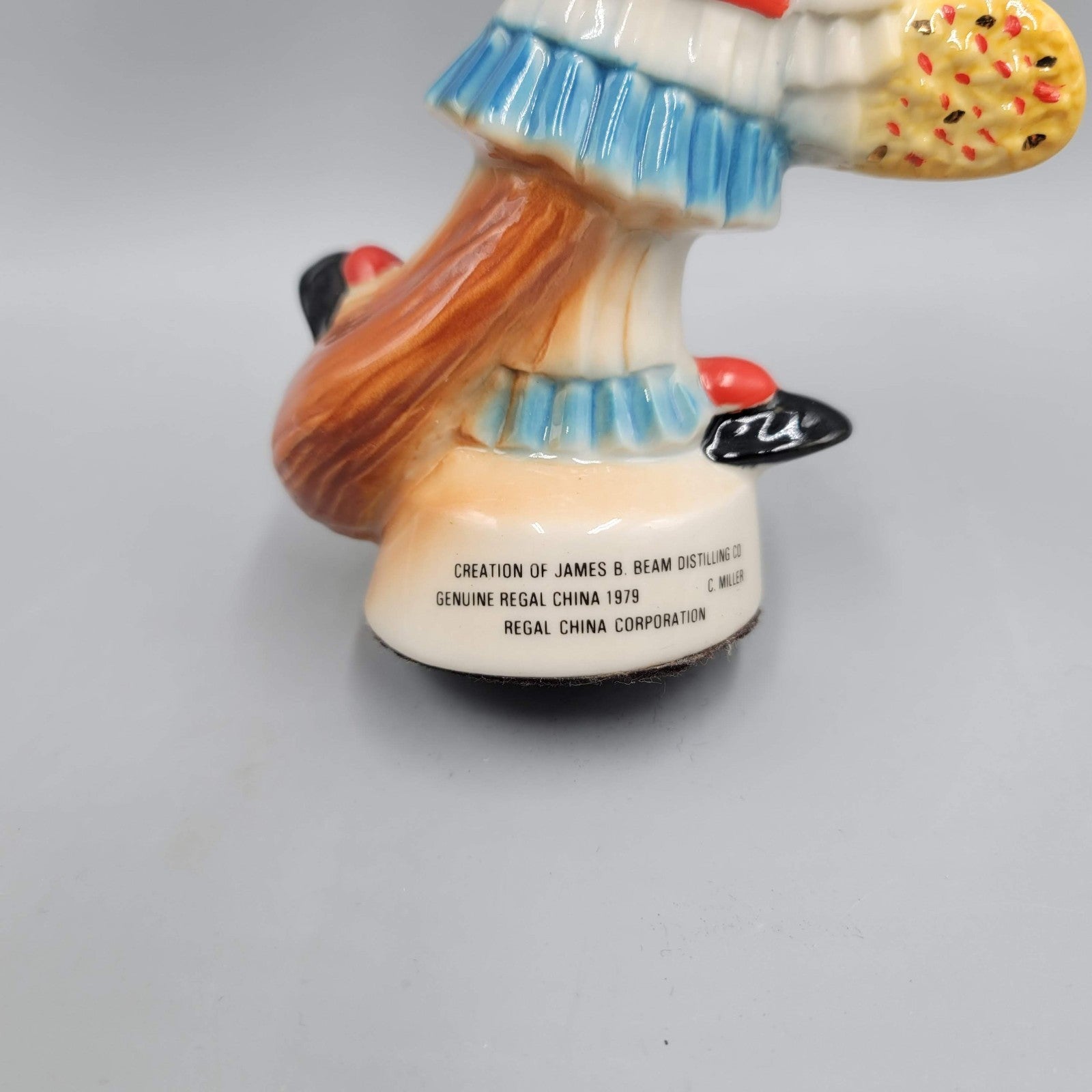 VtgJim Beam Regal China Clown Blue Balloon Decanter 1980 NE Beam Club Foxie