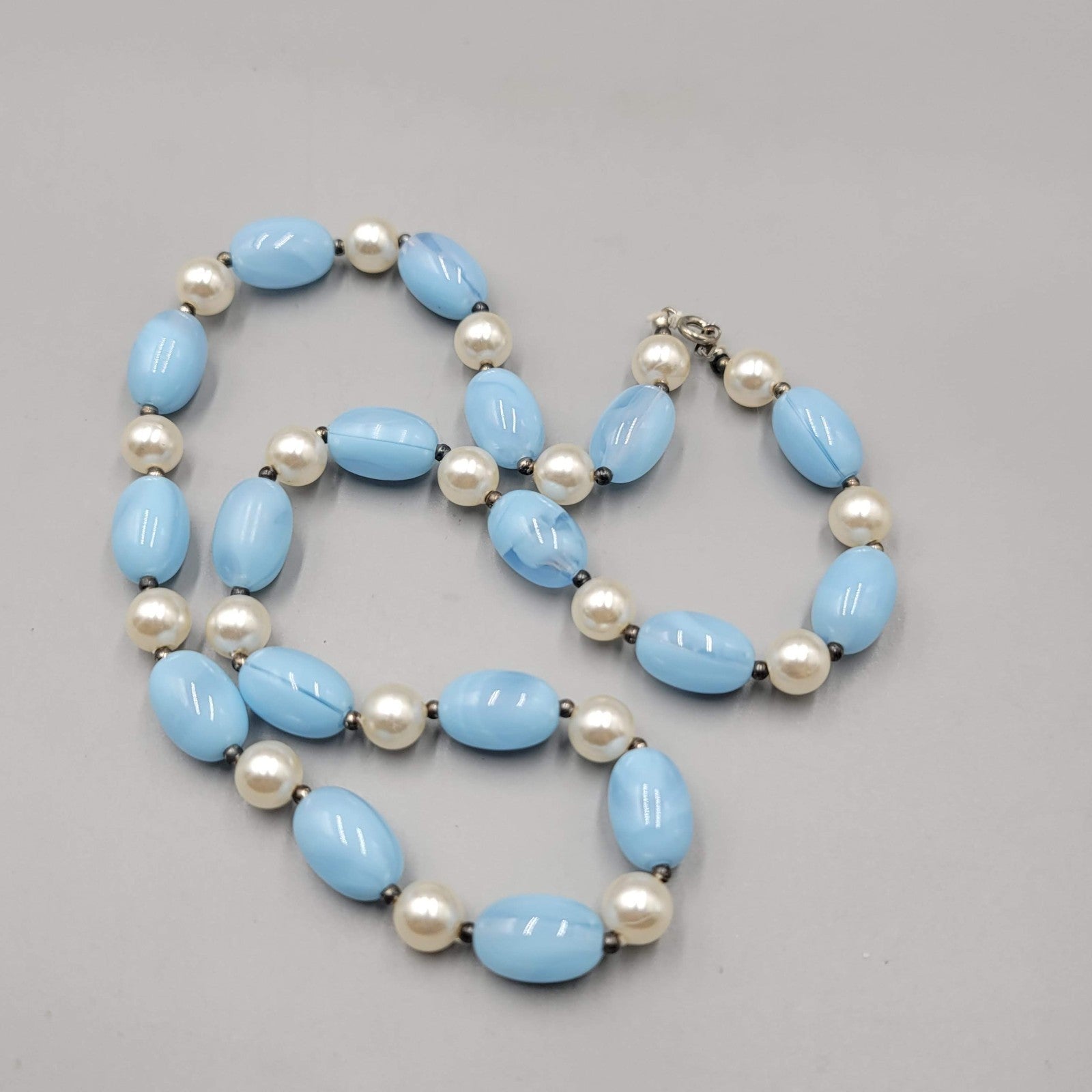 Vintage Swirl Blue Acrylic Necklace White Silver tone Beads 24 in