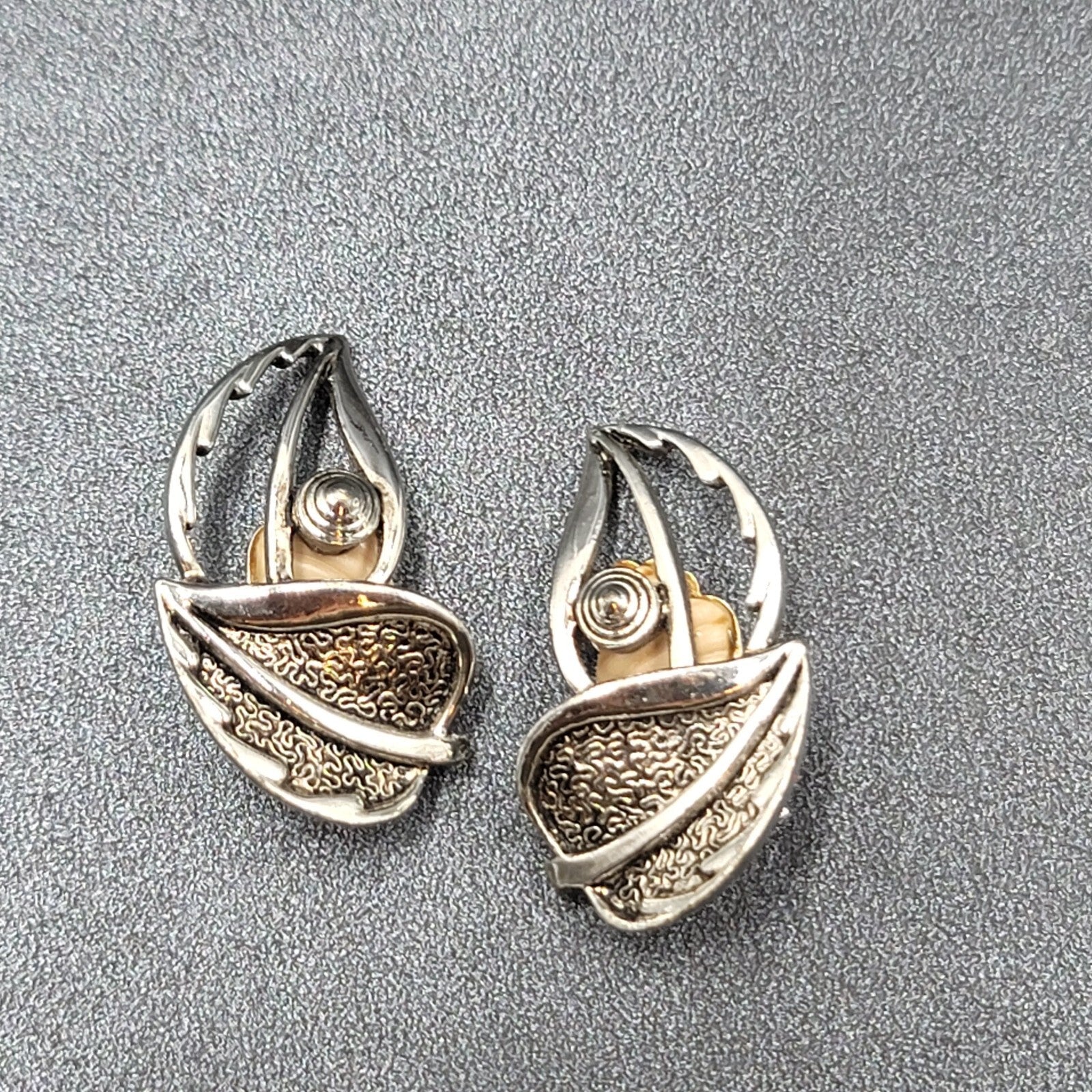 Vtg Sarah Cov Clip on Earrings Silver tone Leaves Climber Large Statement 1.5"