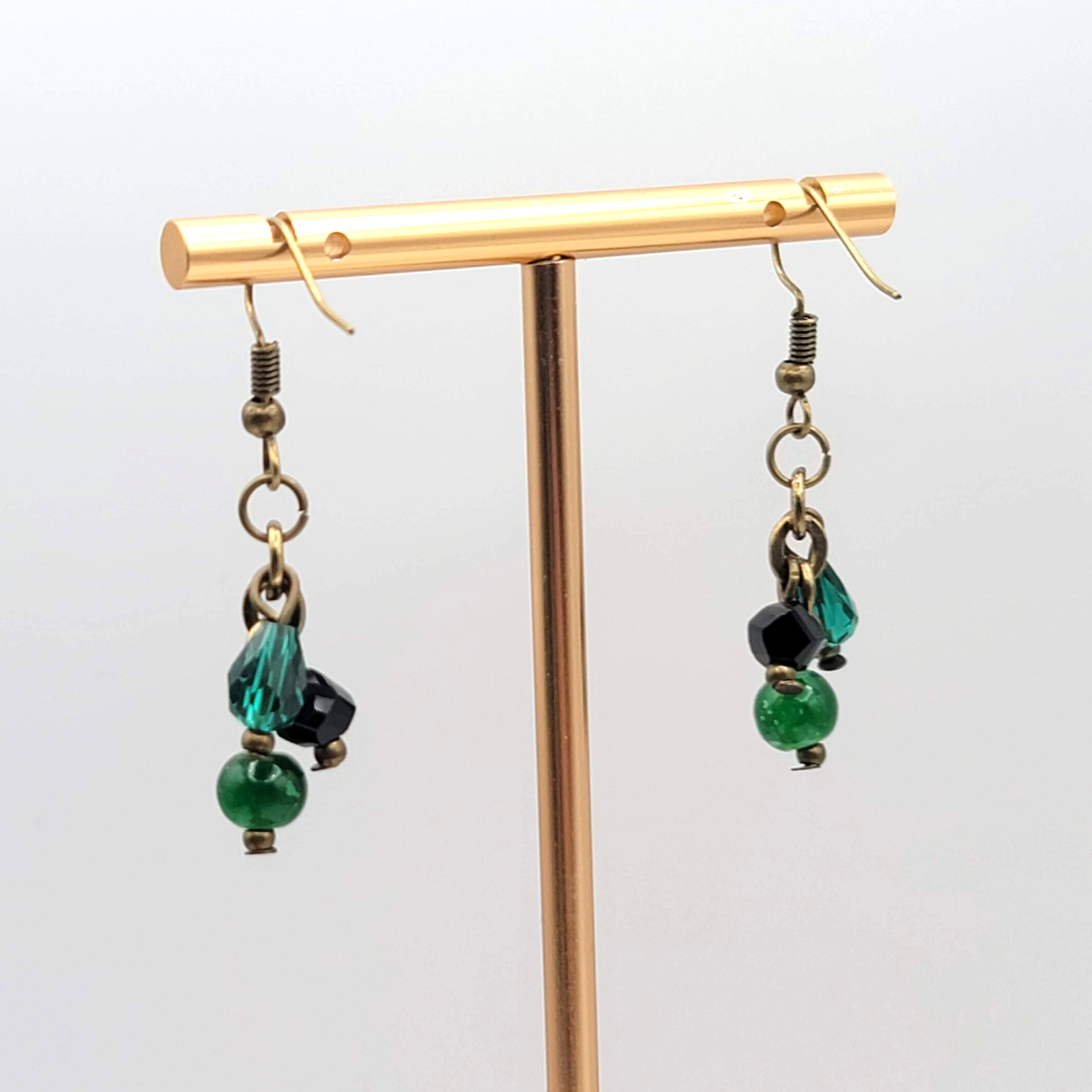 Green Black Glass Bead Pierced Earrings Bronze tone Dangle 1 in
