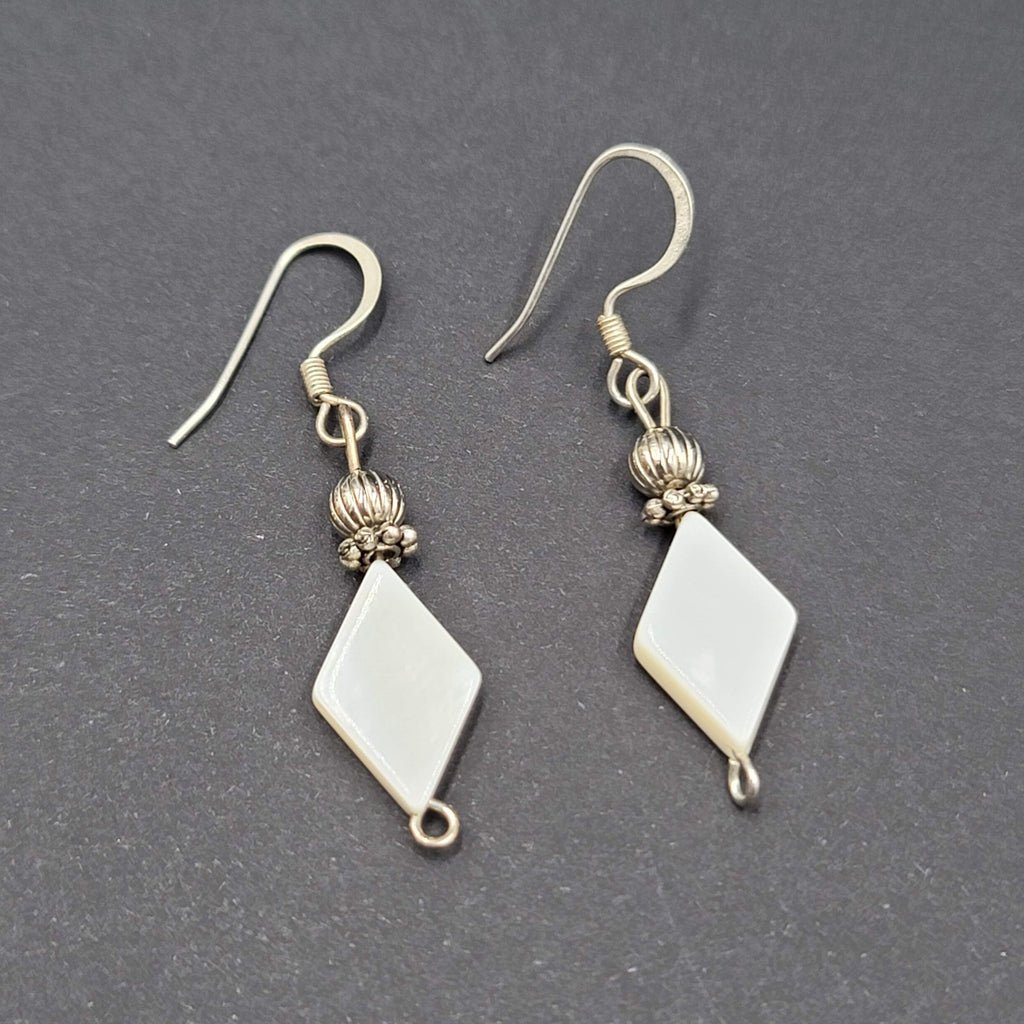 Mother of Pearl Pierced Earrings Diamond Shape Bead Silver tone Dangle  1 1/8"