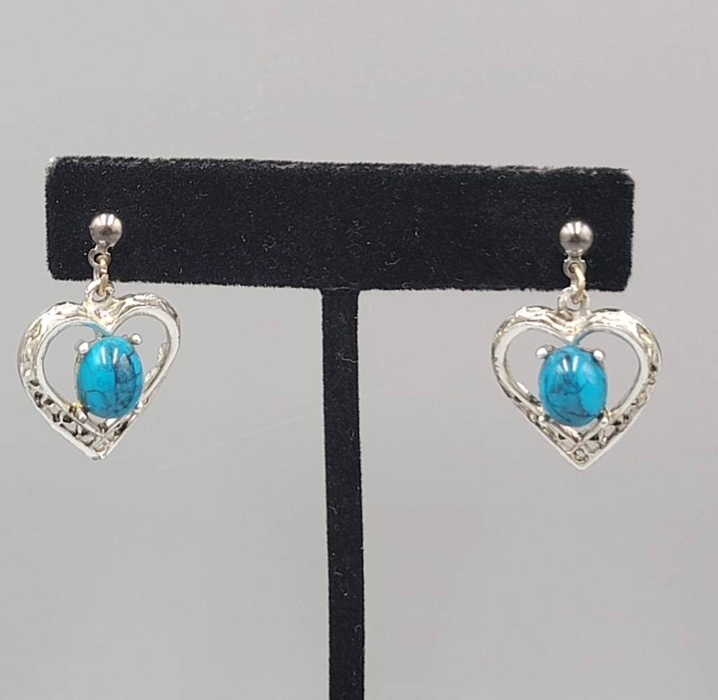 Vintage Heart Faux Turquoise Pierced Earrings Silver tone Dangle  3/4"