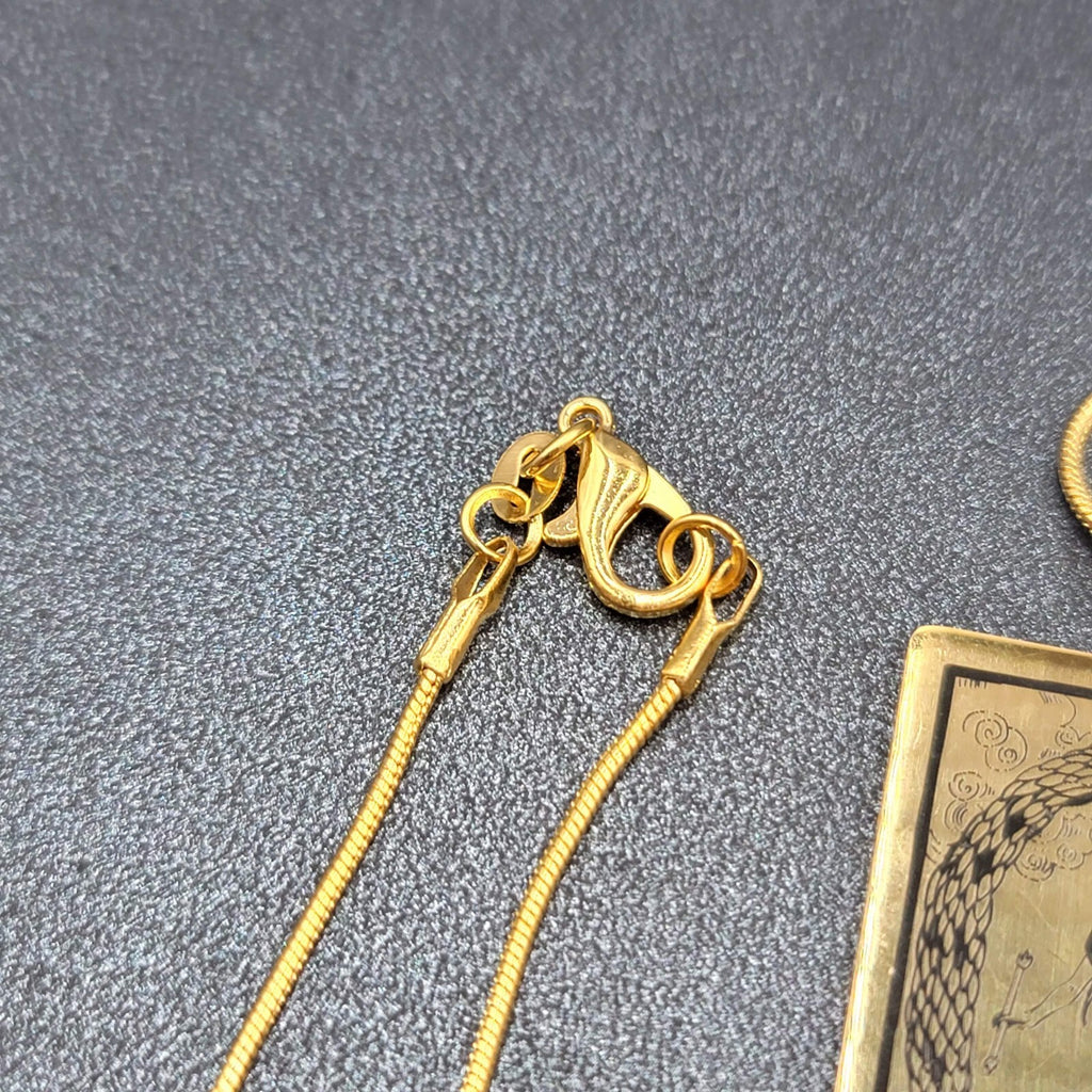 The WORLD Tarot Card Pendant Necklace Major Arcana Gold tone 18”.