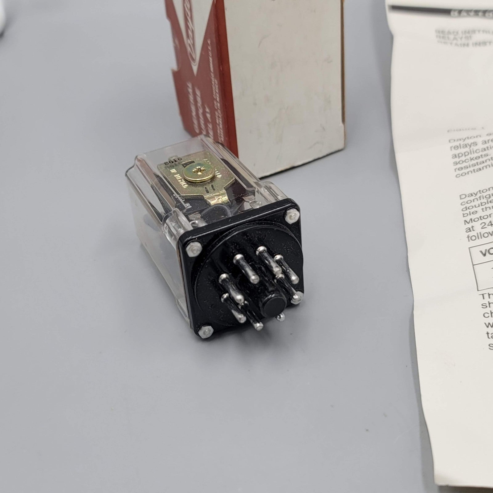 Dayton 5X827A Relay w Socket Original box