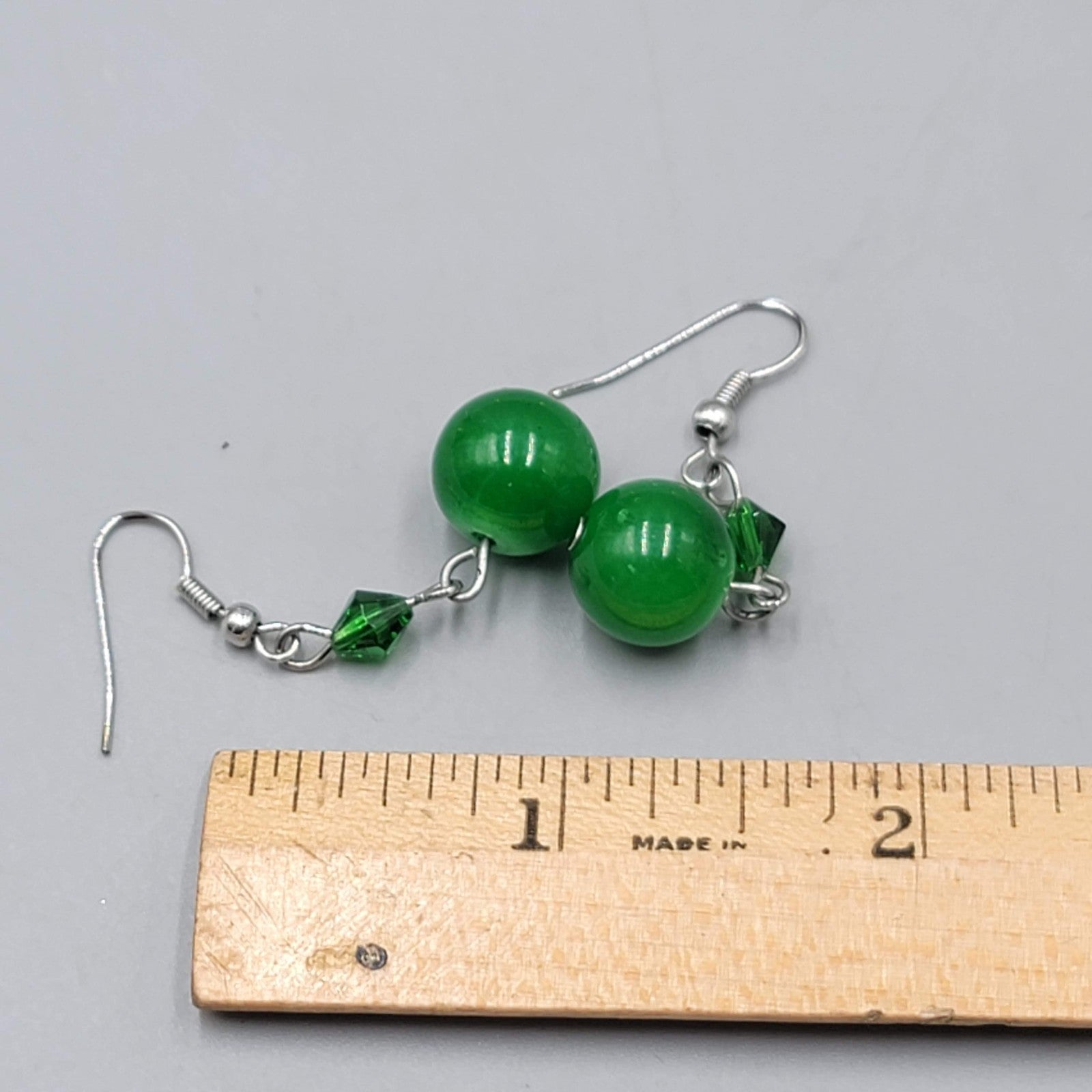 Green Glass Bead Pierced Earrings Silver tone Dangle 1.25 in