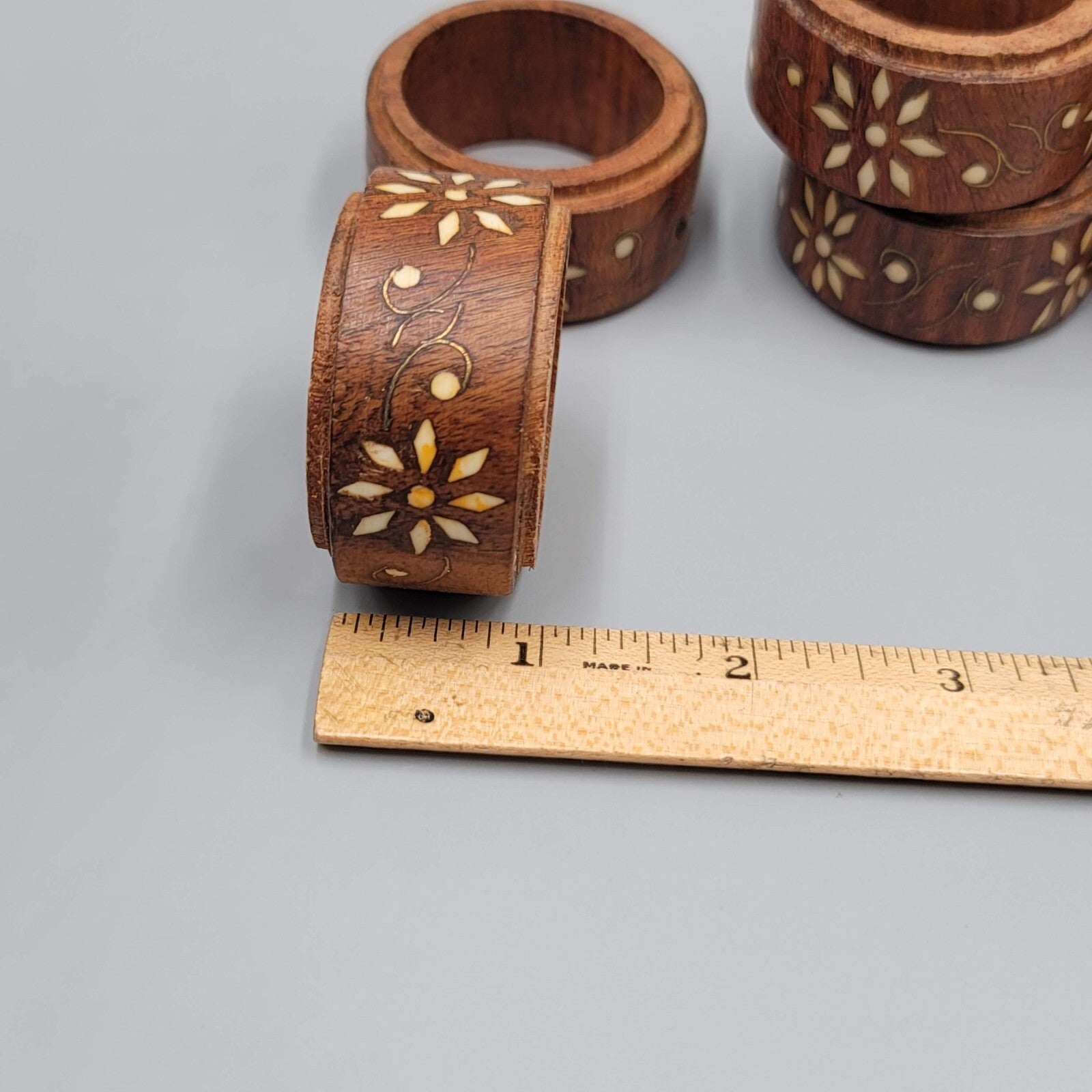 VINTAGE SET 6 VINTAGE MADE IN INDIA WOOD BRASS INLAY FLOWER NAPKIN RING