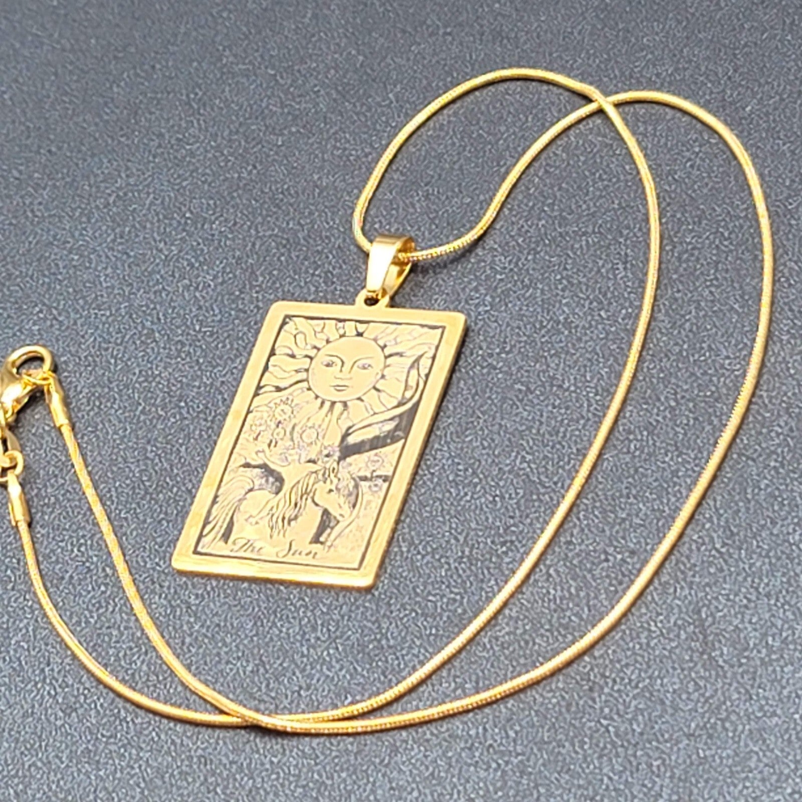 The SUN Tarot Card Pendant Necklace Major Arcana Gold tone 18”.