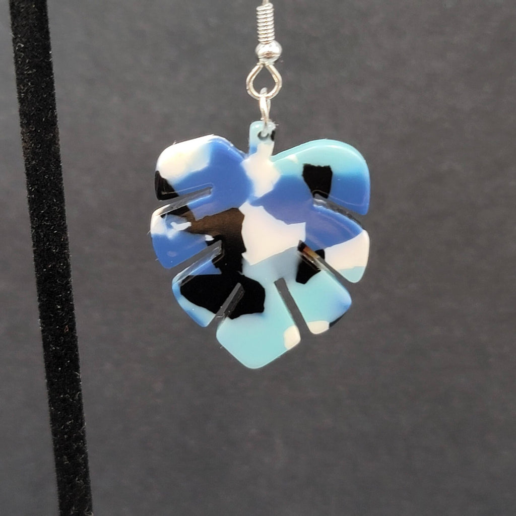 Pierced Earrings Blue White Black Resin Palm Leaf Dangle 1.25"