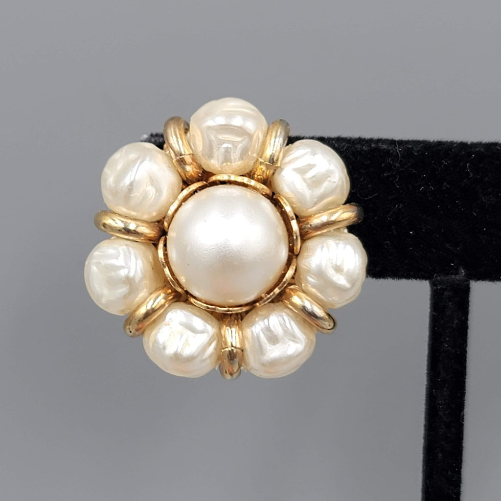 Vintage White Bead Flower Clip on Earrings Gold tone 1 1/8 in