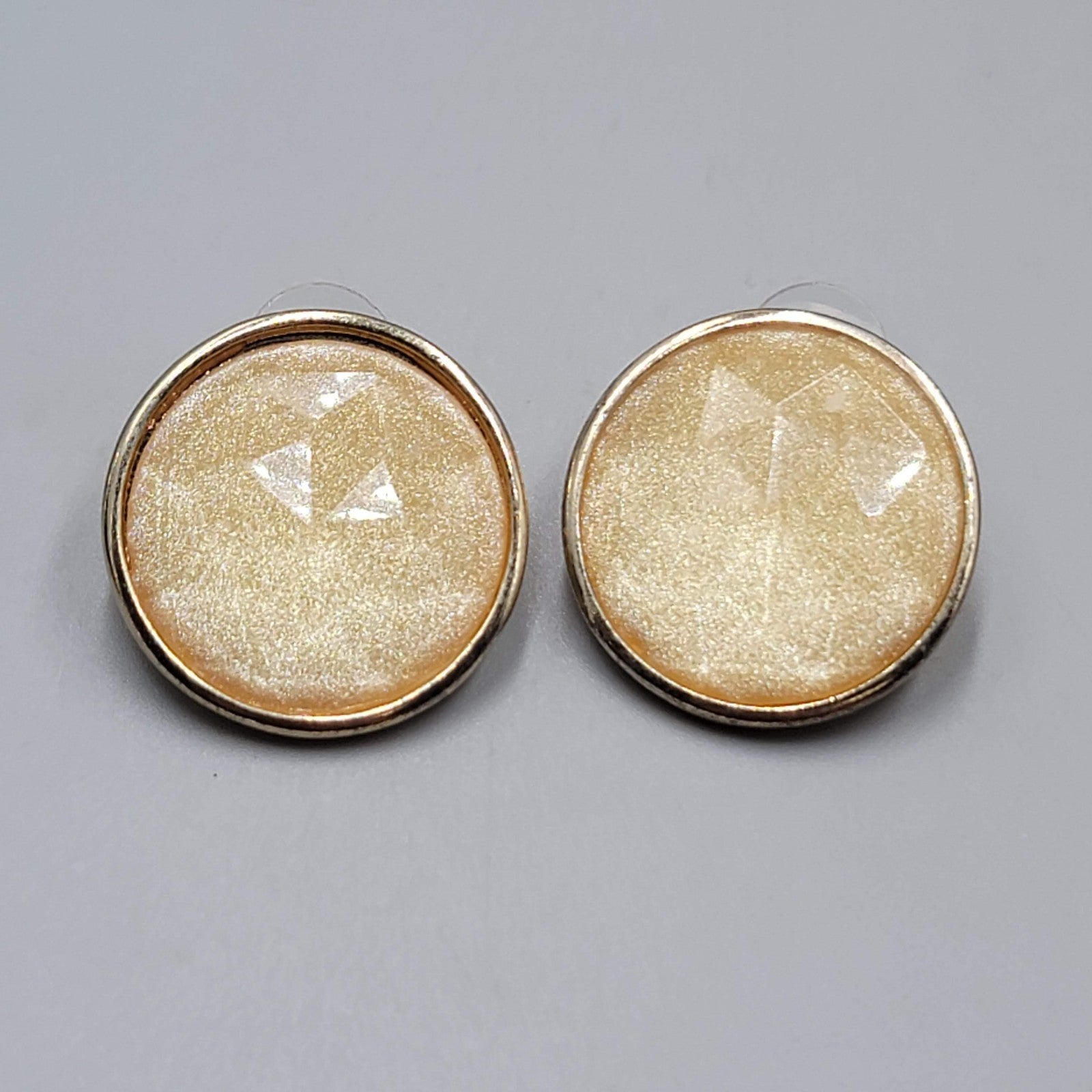 Round Faceted Glitter Acrylic Pierced Earrings 1 1/8"