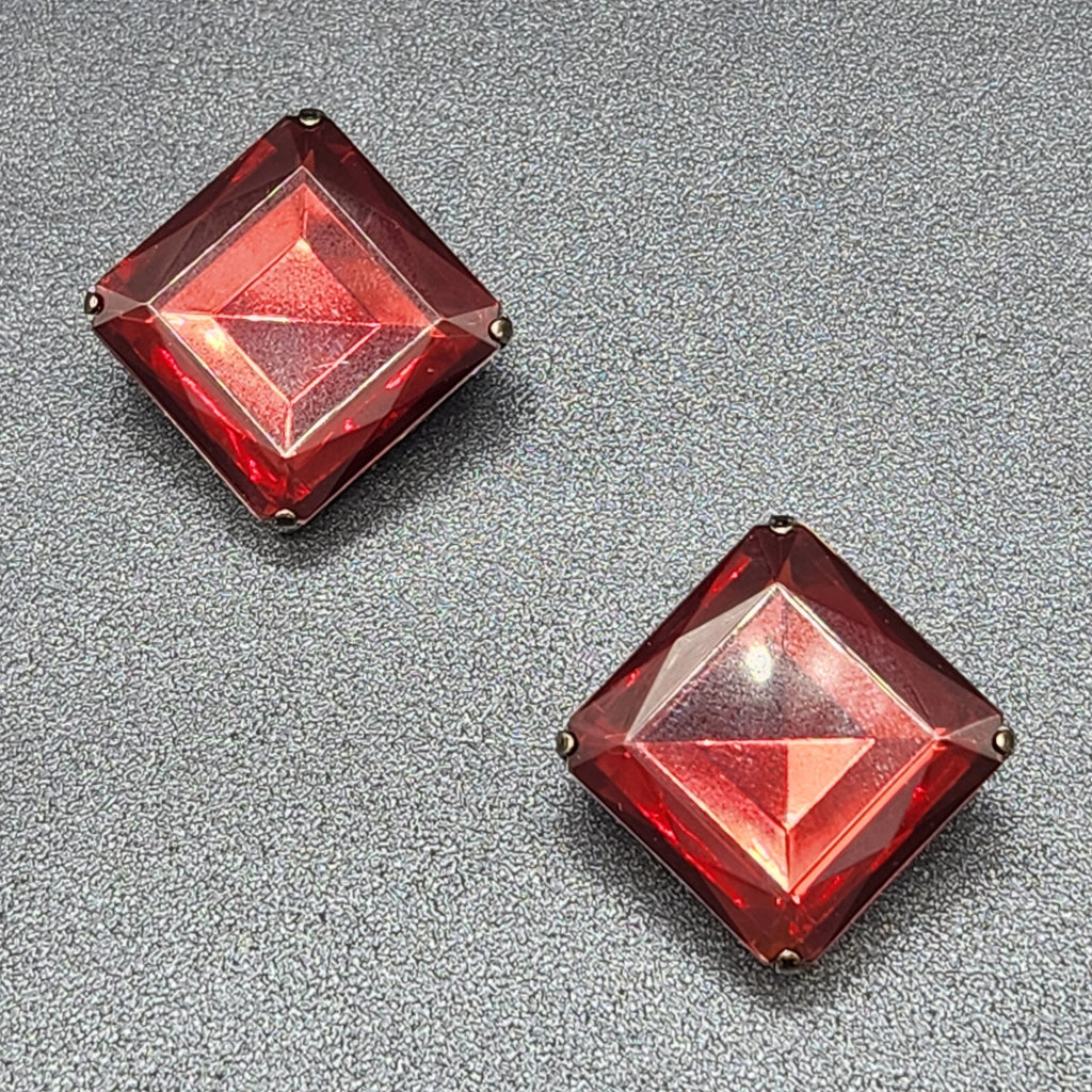Vintage Clip on Earrings Black Metal Red Acrylic Square Drop 1"