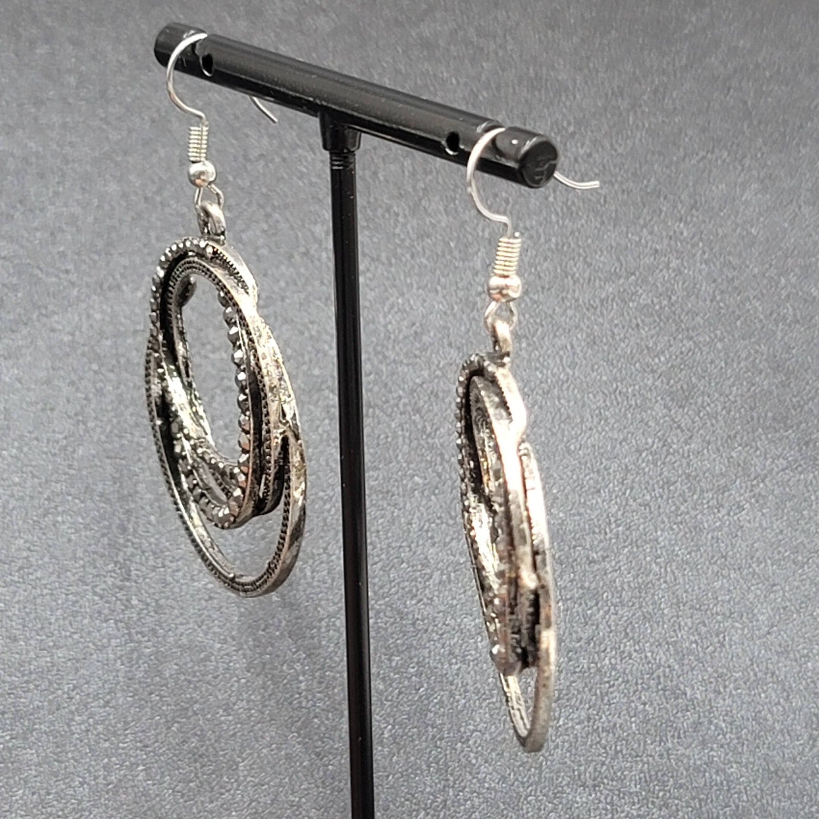 Pierced Earrings Black Metal Circle Hoops Dangle 1.75"
