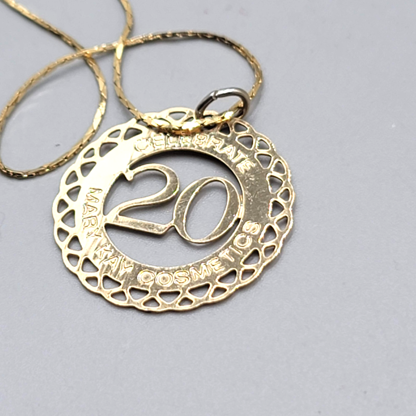 Vintage 1983 20 Years Mary Kay Cosmetics Necklace Estate Costume Jewelry 18"