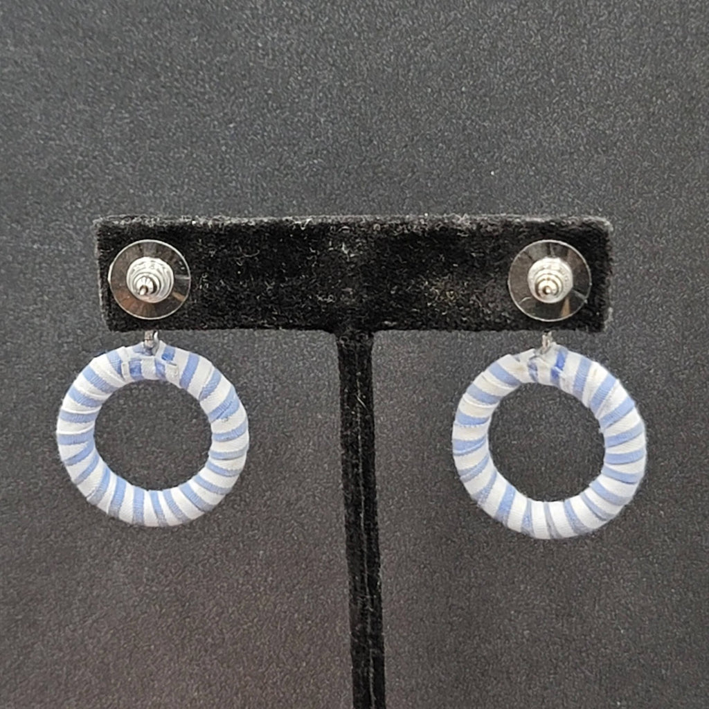 Vintage Pierced Earrings Silver tone Blue White Wrapped Hoop Dangle 1.5"