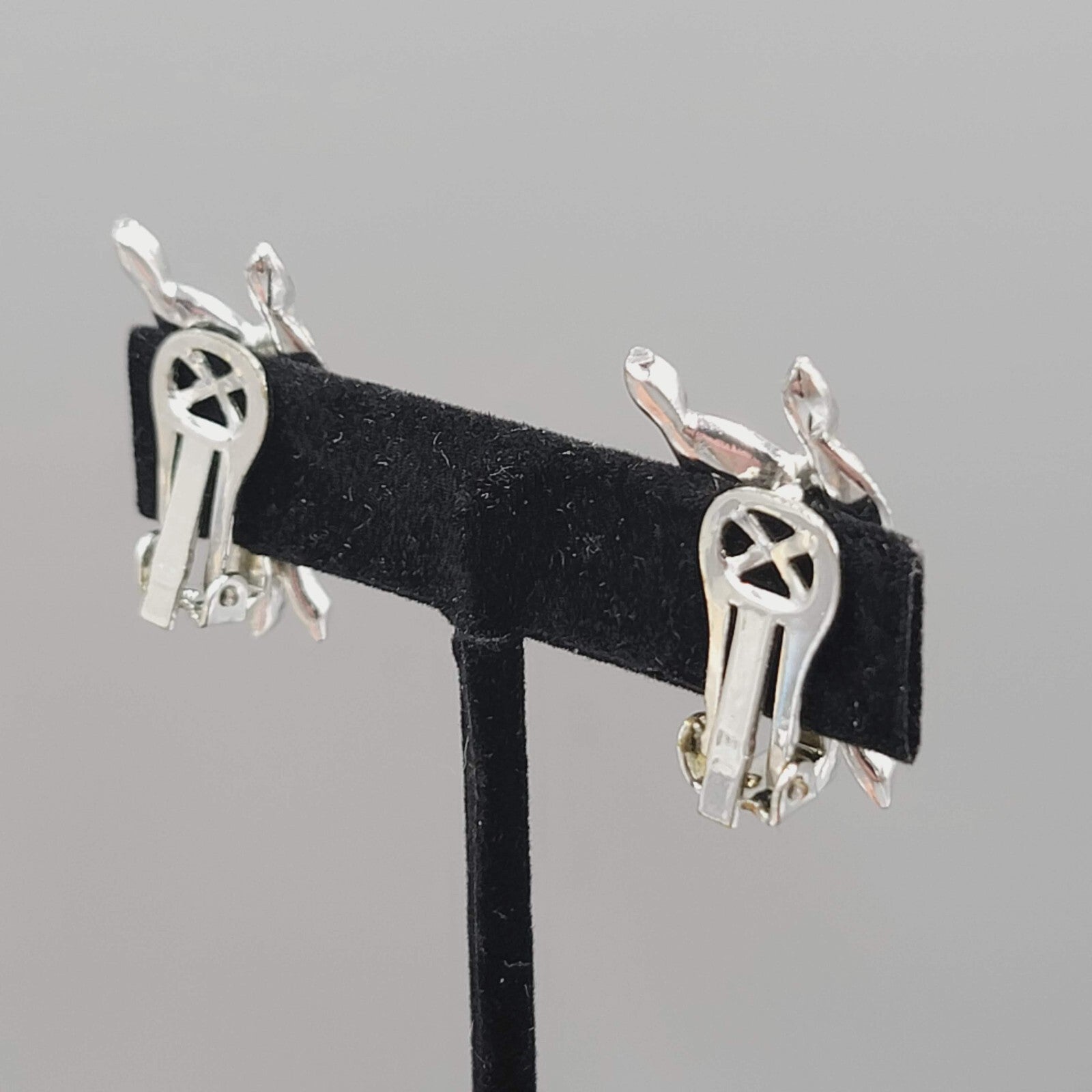 Vintage Rhinestone Clip on Earrings Silver toneUnique Design 1.25"