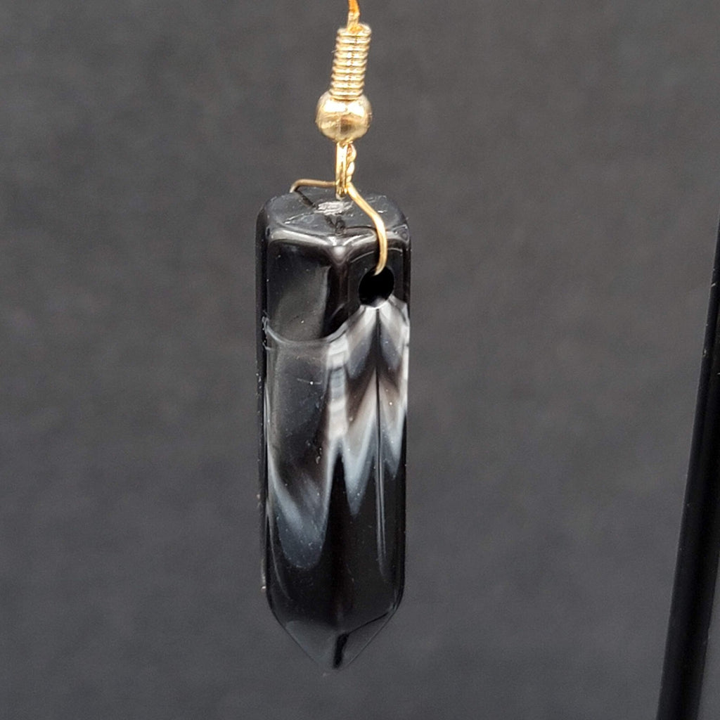 Pierced Earrings Black Marbled Resin Spike Pendulum Dangle Gold tone Hook 1.25"