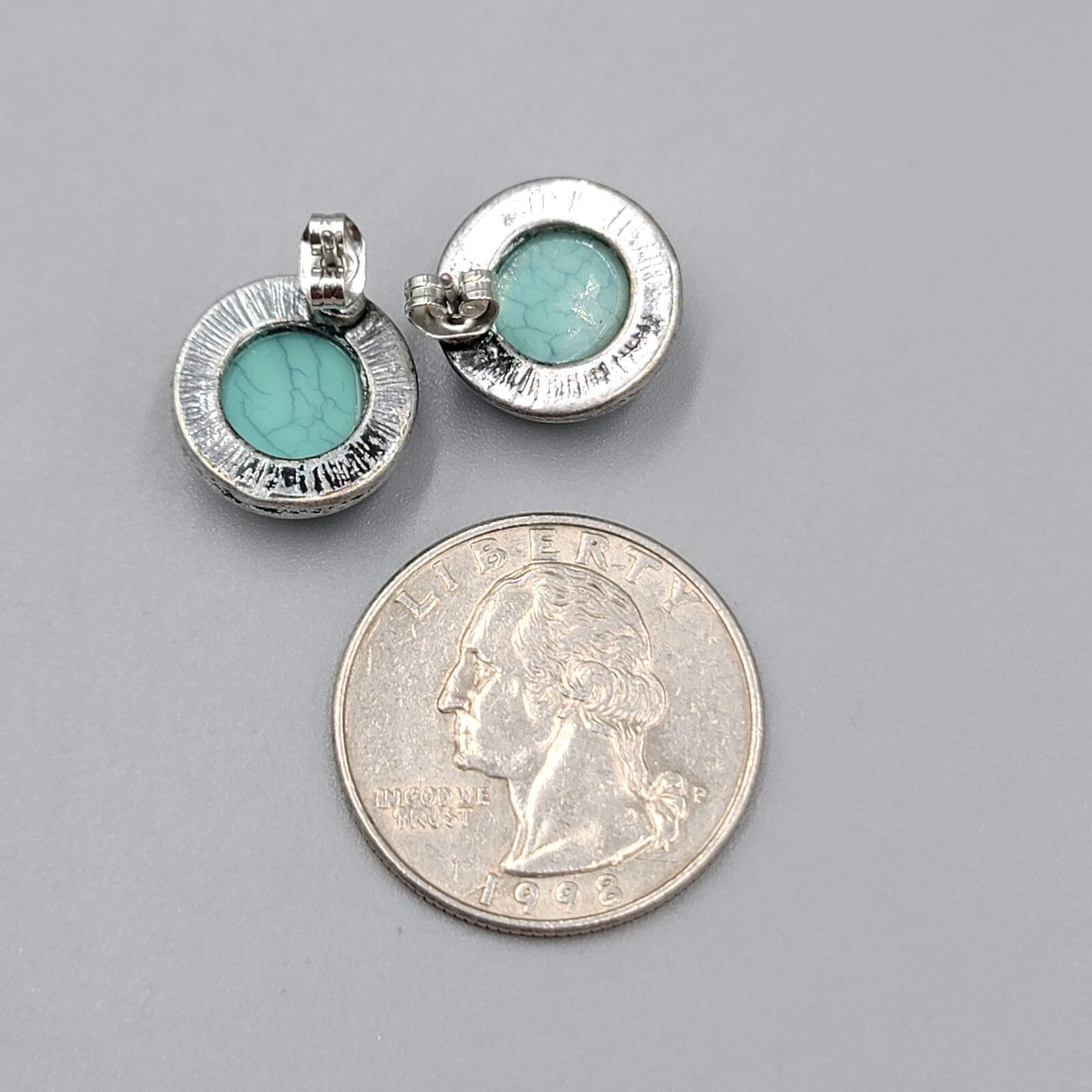 Stud Pierced Earrings Silver tone Blue Center Round 1/2"