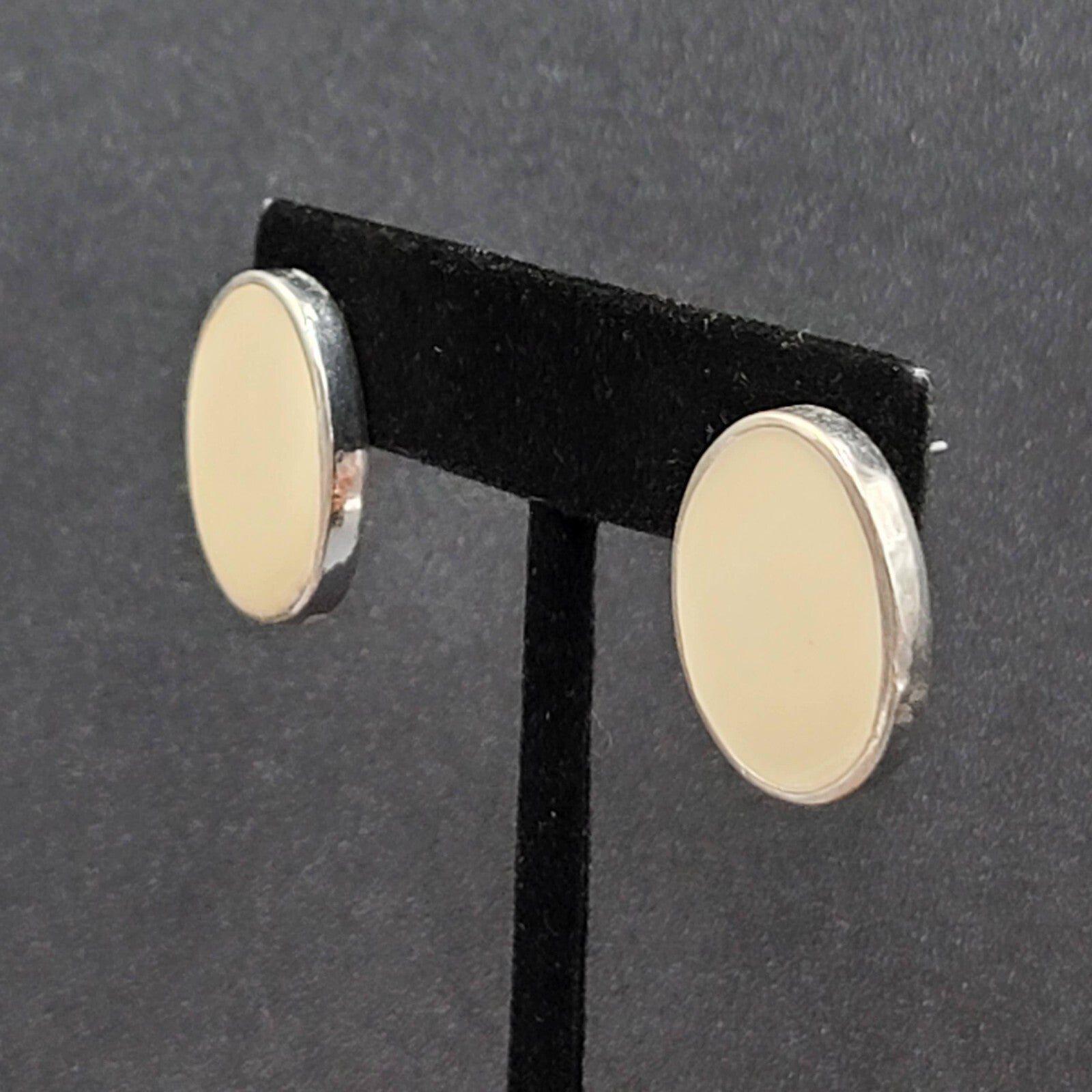 Pierced Earrings Silver tone Ivory White Enamel Oval Drop 7/8"