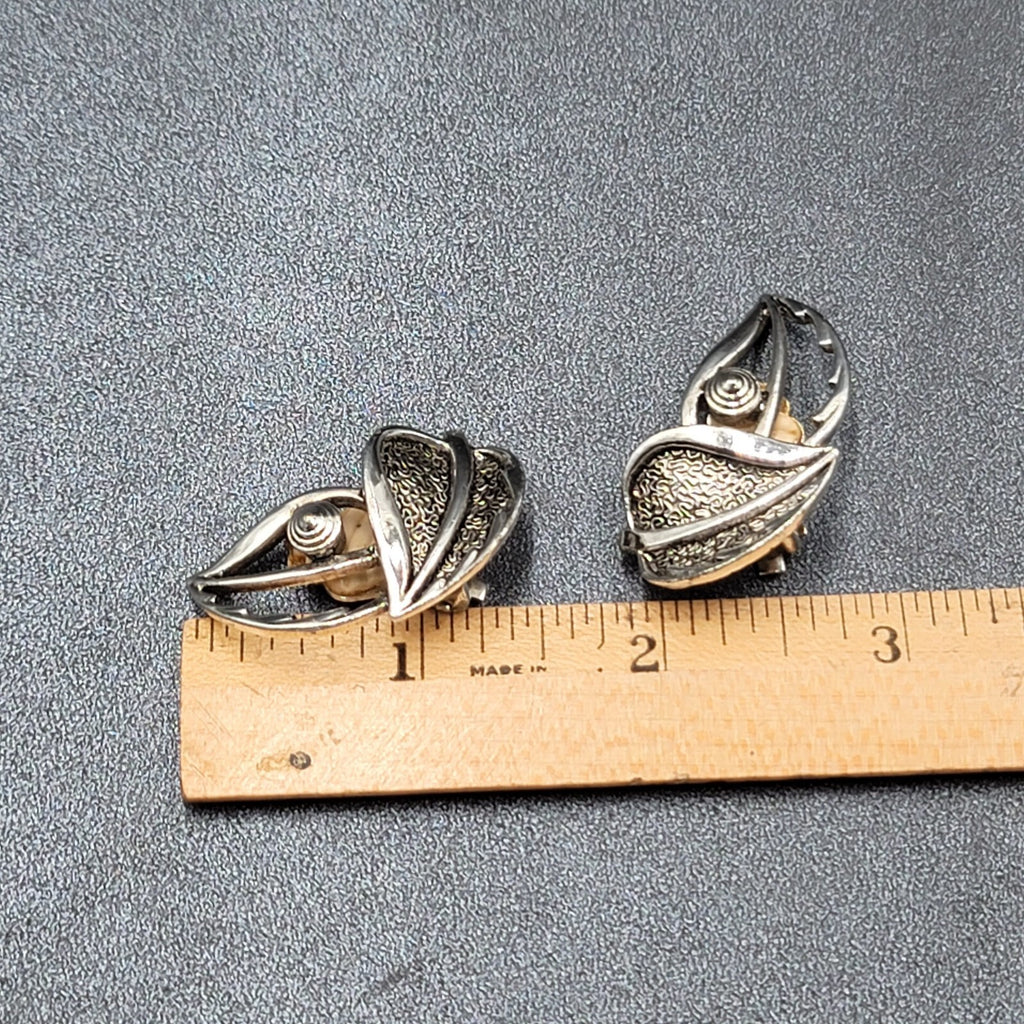 Vtg Sarah Cov Clip on Earrings Silver tone Leaves Climber Large Statement 1.5"
