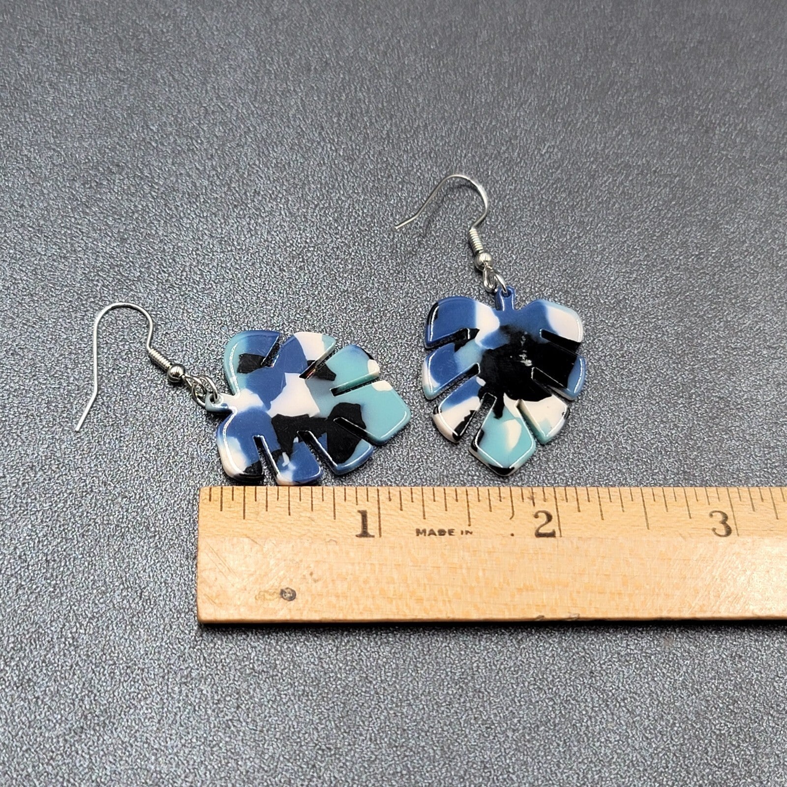 Pierced Earrings Blue White Black Resin Palm Leaf Dangle 1.25"