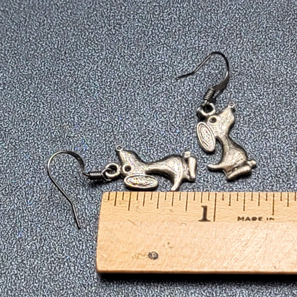 Beagle Dog Pierced Earrings Silver tone Dangle 3/4"