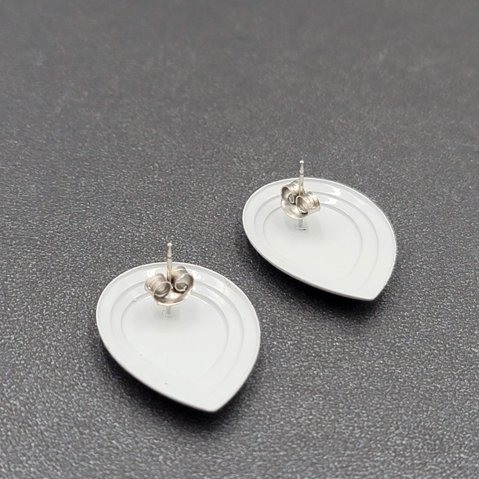 1980s Vintage Pierced Earrings Gray Enamel Geometric Drop Studs 1"