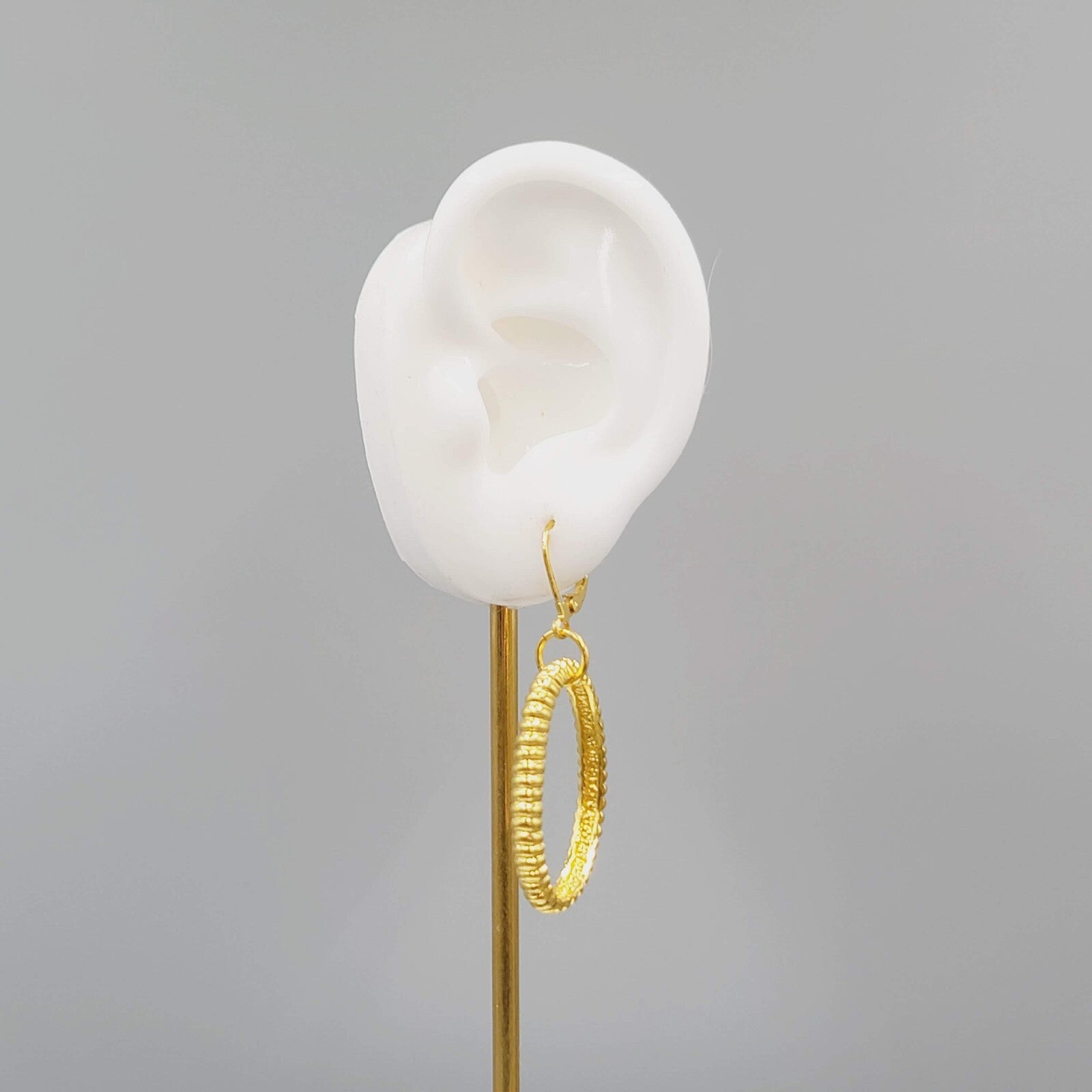 Gold tone Pierced Earrings Dangle Oval Open Hoops Leverback 1.5"