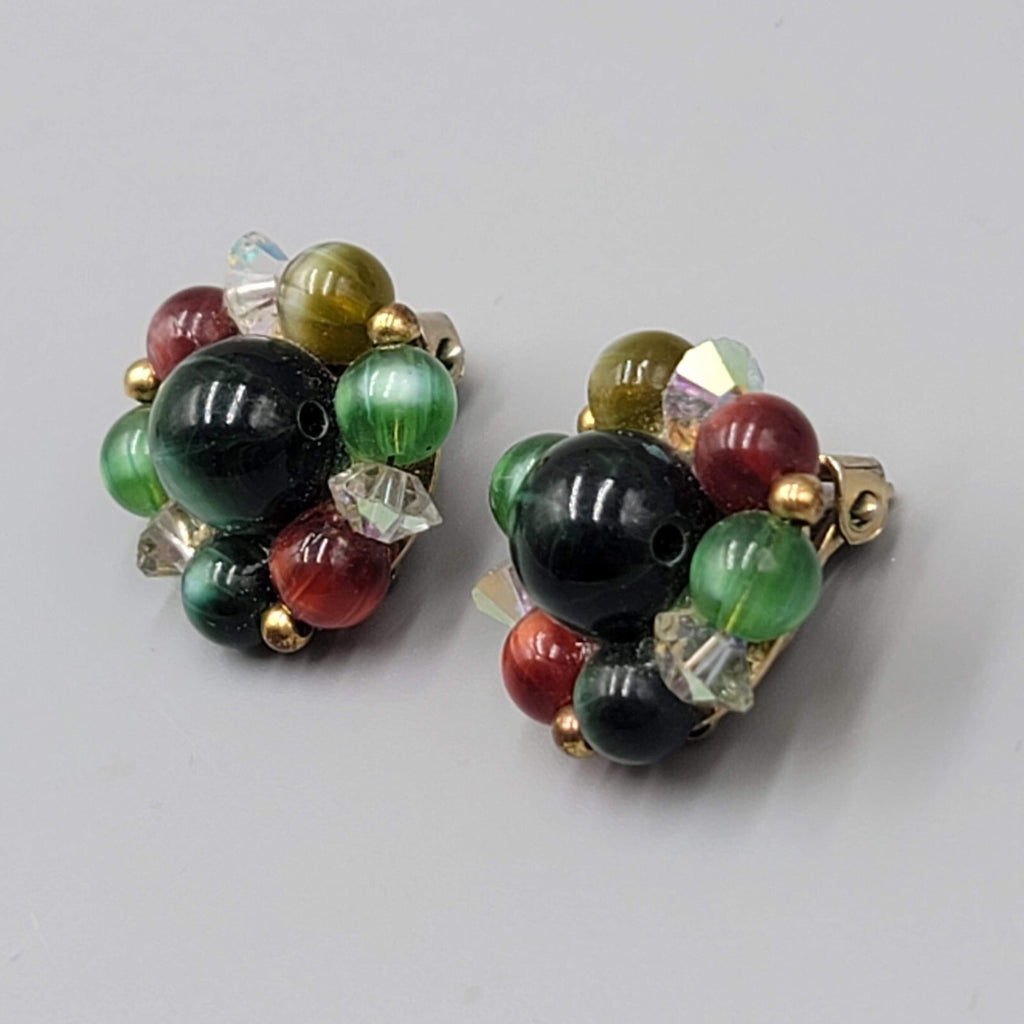 Vintage Cluster Bead Clip on Earrings Gold tone Red Green 3/4"
