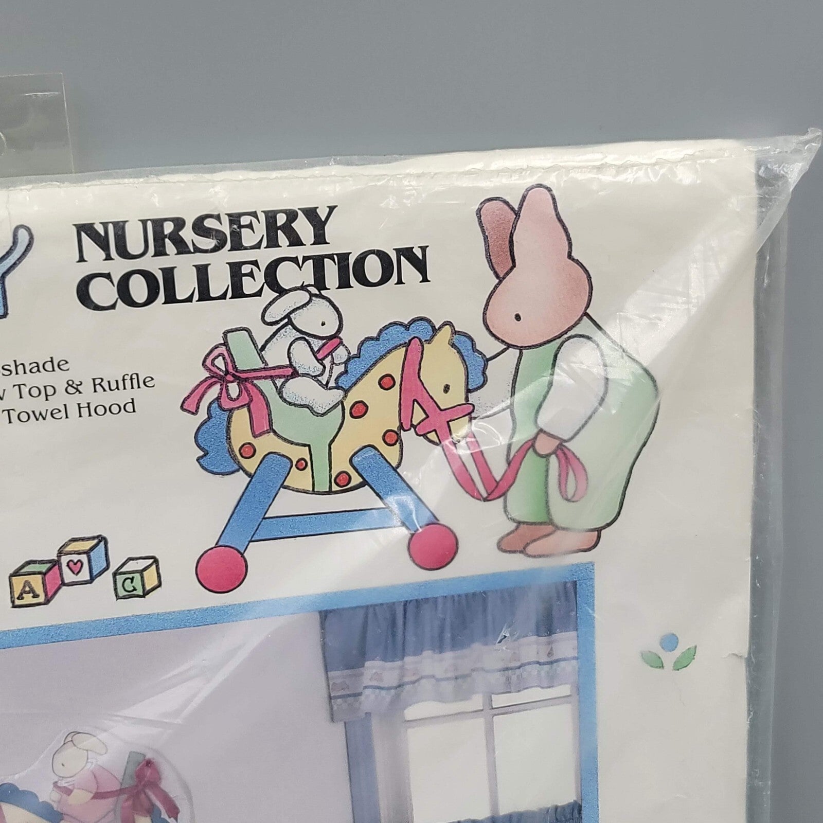 Vintage Daisy Kingdom Nursery Collection Honey Bunny Dust Ruffle NOS