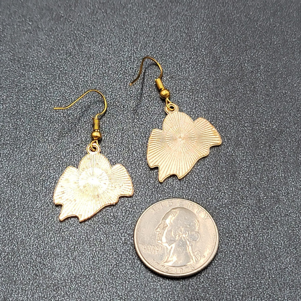 Halloween Spooky White Ghost Pierced Earrings Gold tone Enamel Dangle 1"