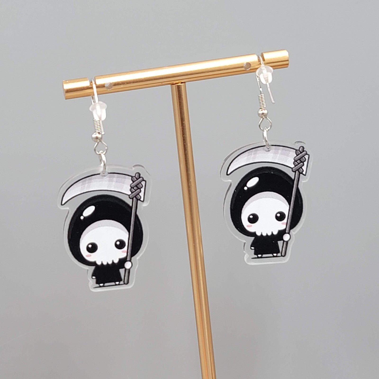 Halloween Death Grim Reaper Pierced Earrings Silver tone Dangle 1.5 in