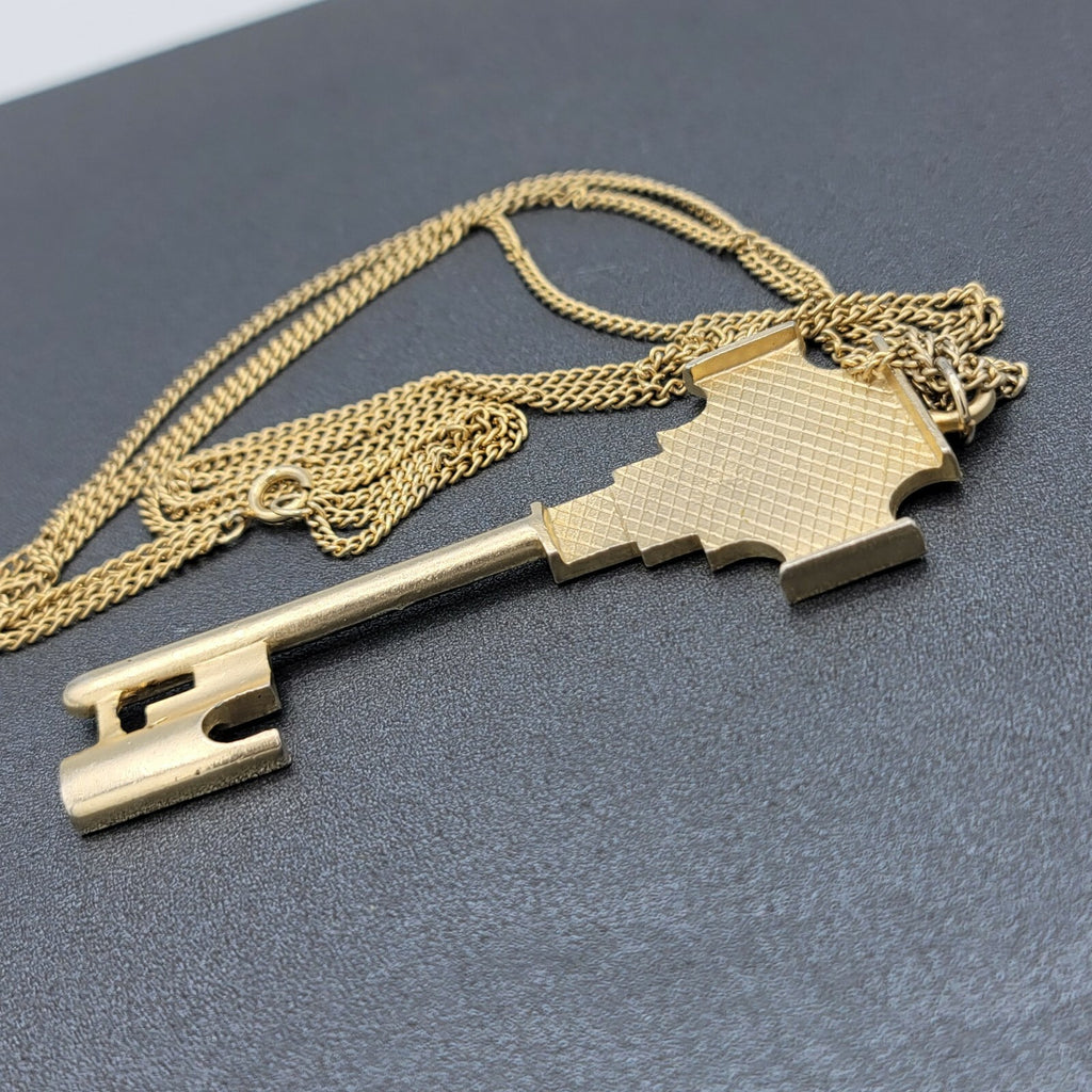 Vintage Large Enamel Key Pendant Necklace Goldtone Multi Strand Chain 21"