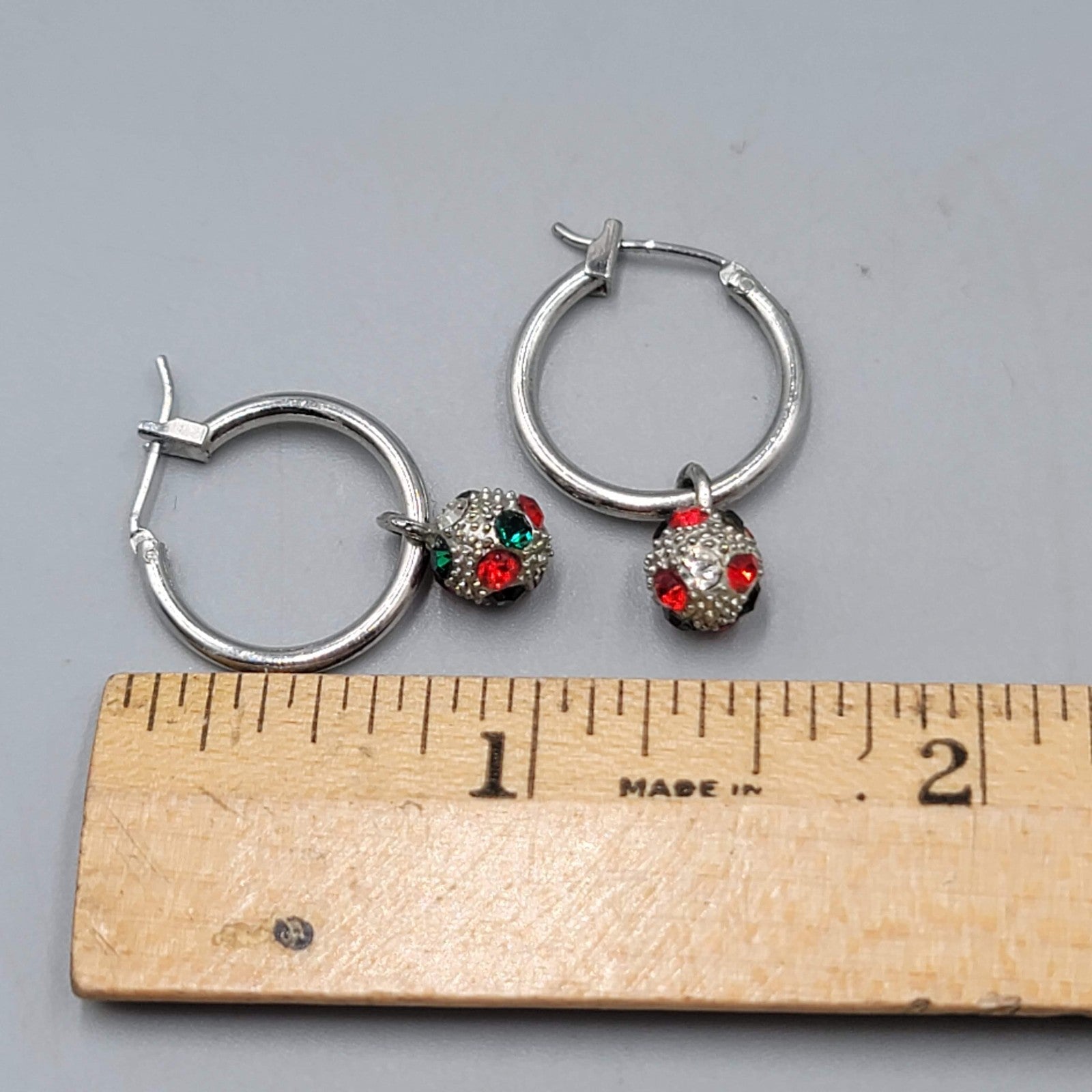 Christmas Red Green Crystal Pierced Earrings Silver tone Dangle Hoops 1 in
