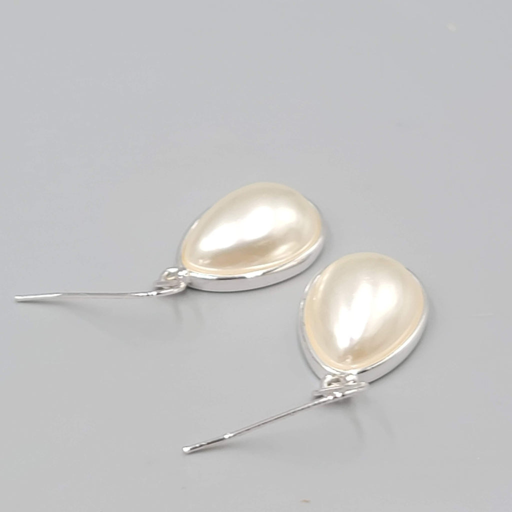 Teardrop White Pierced Earrings Silver tone Dangle   7/8"