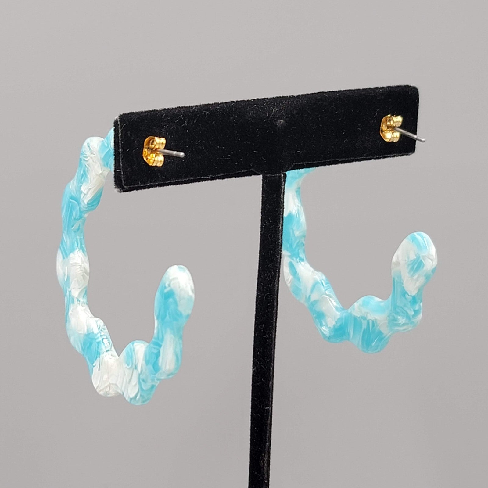 Blue Resin Scalloped Hoops Pierced Earrings Gold tone 2"