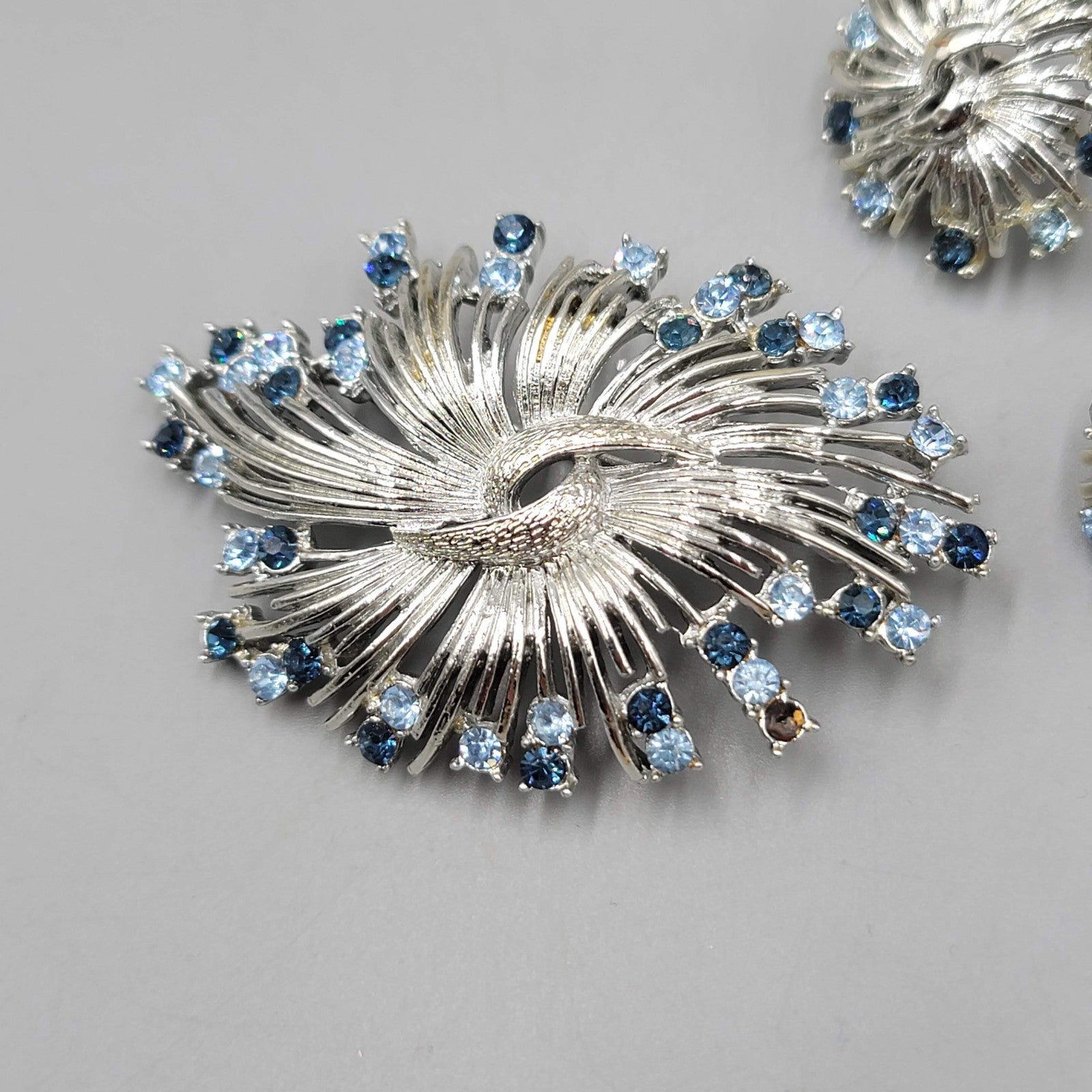 Vintage Coro Brooch Clip On Earrings Set Rhinestone Starburst Jewelry 1950s