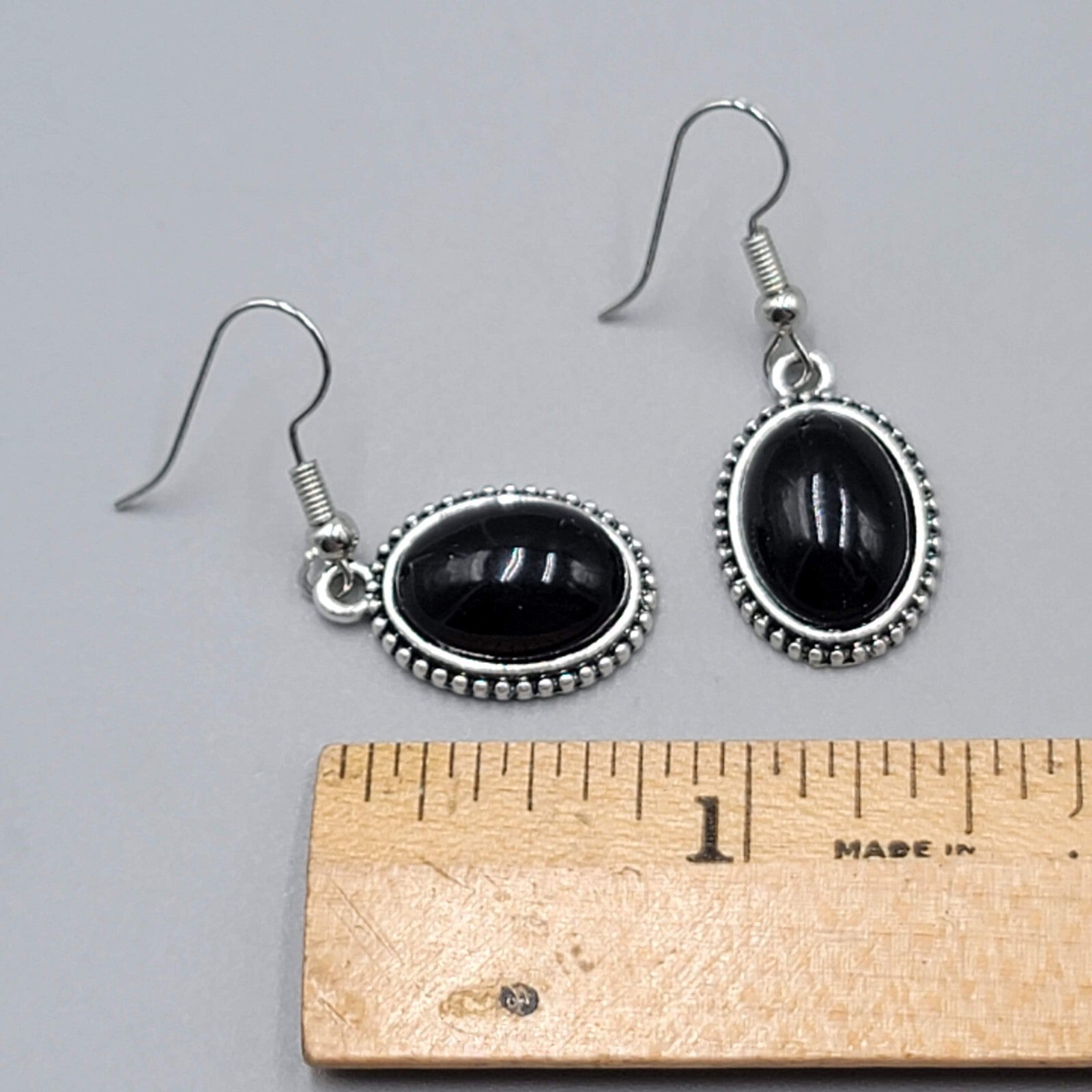 Pierced Earrings Silver tone Oval Black Cabochon Dangle 3/4"