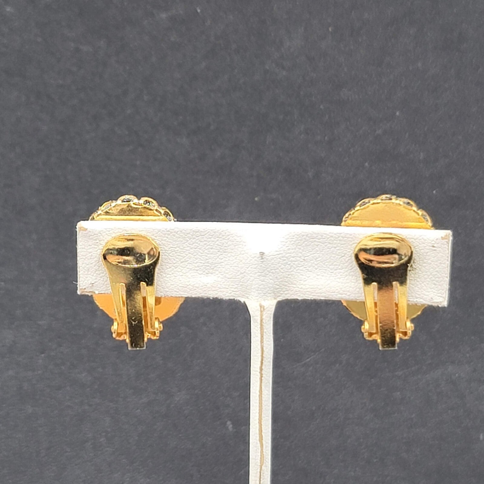 Vintage Clip on Earrings Gold tone Black Druzy Seashell Drop 1"