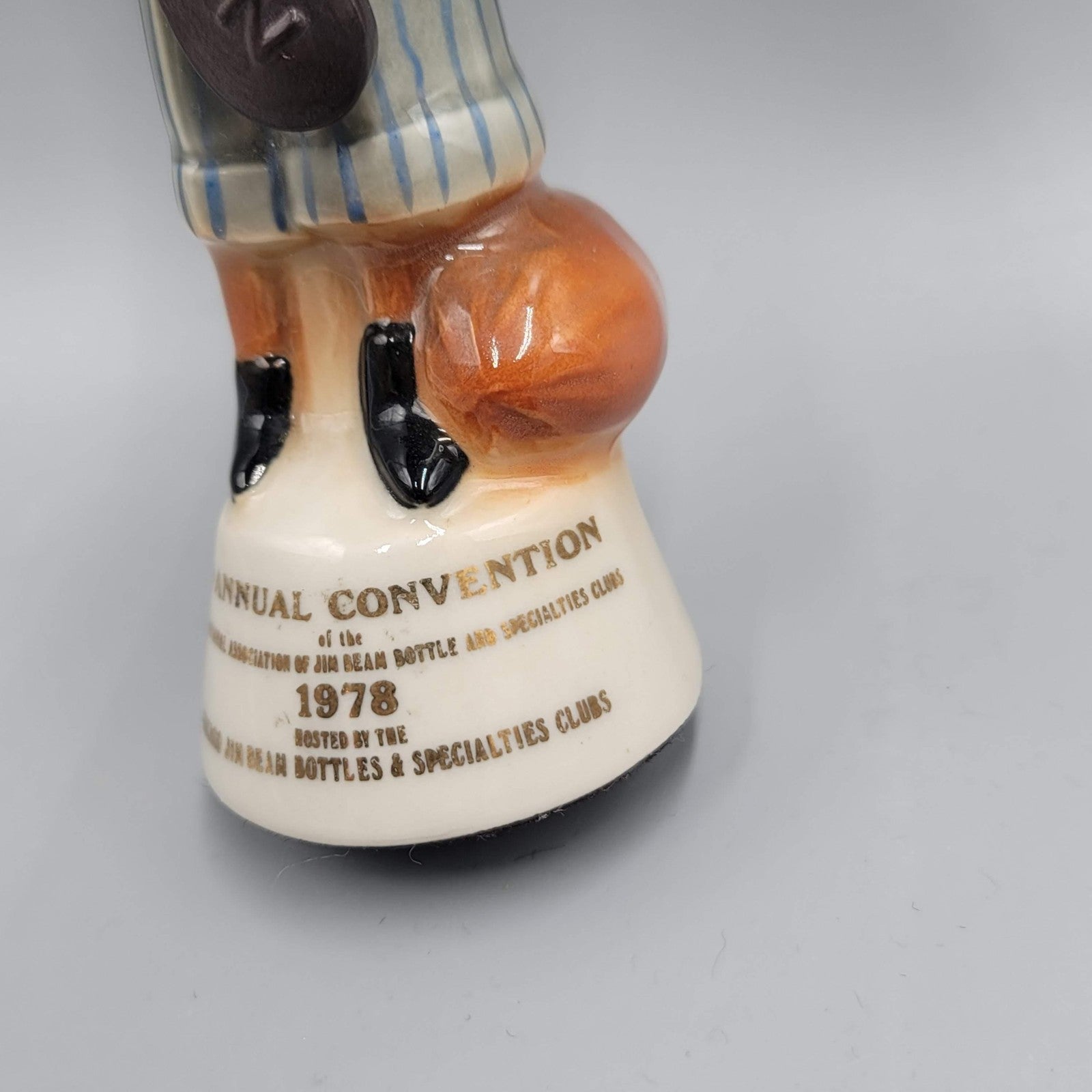 Vtg 1978 Jim Beam Bottle Club 8th Convention Fox Figurine Ceramic Paperweight