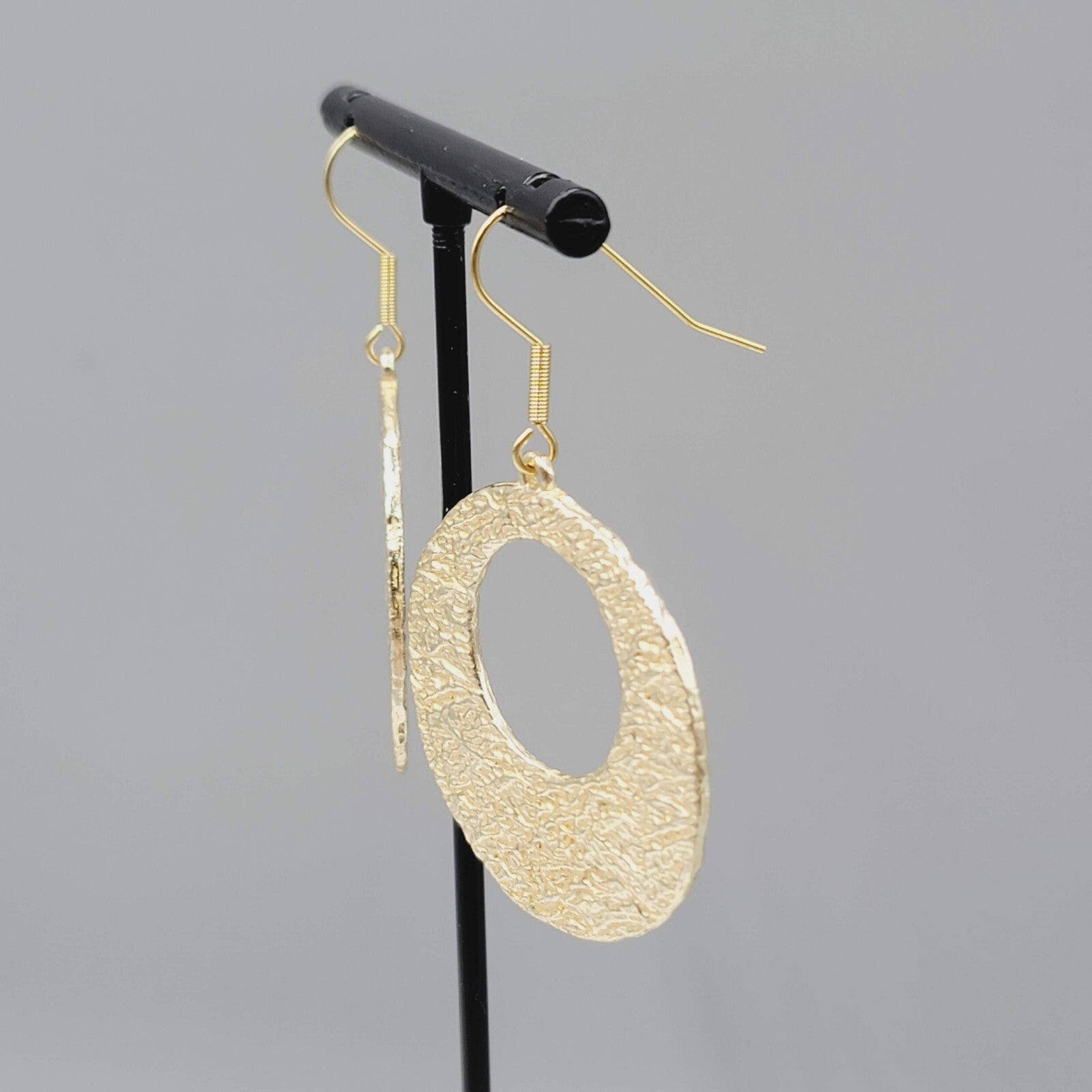 Pierced Earrings Gold tone Hoops Dangle Nugget Embossed Design 1.5"