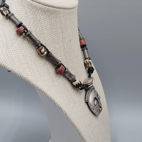 Chicos Face Pendant Necklace Silver tone Beaded 15"-19"